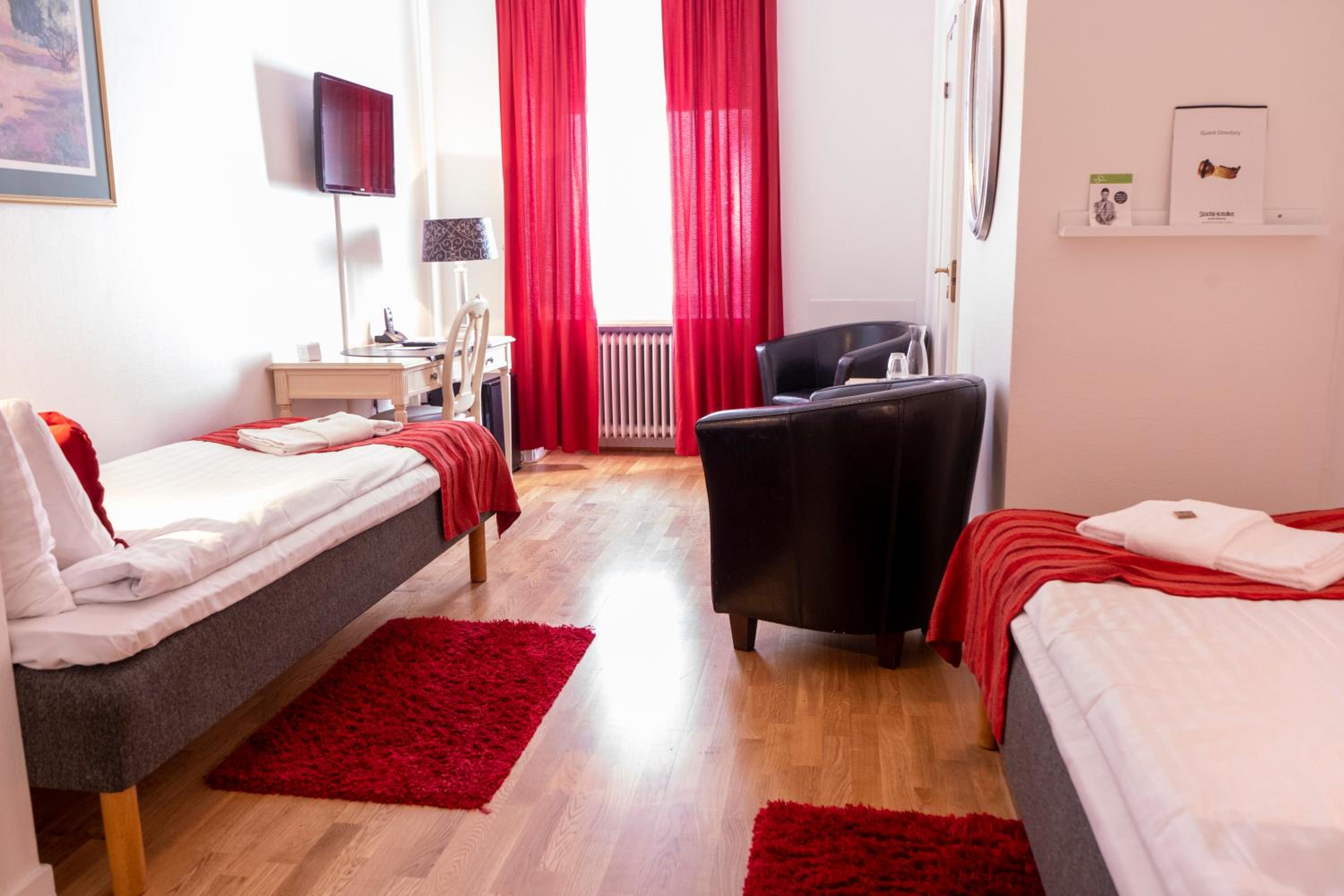 Twin Room - Photo 1