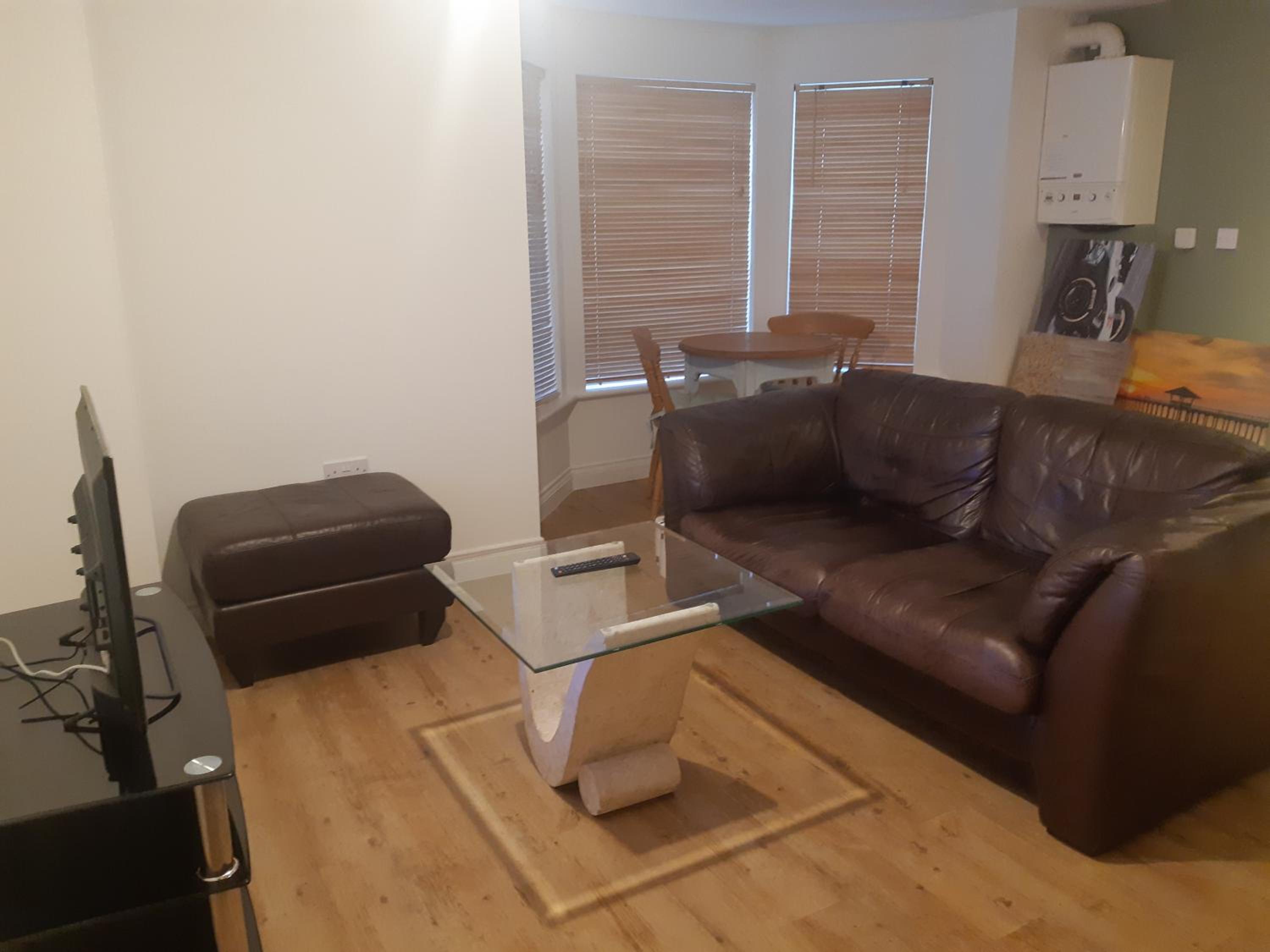 Apartment photo 2