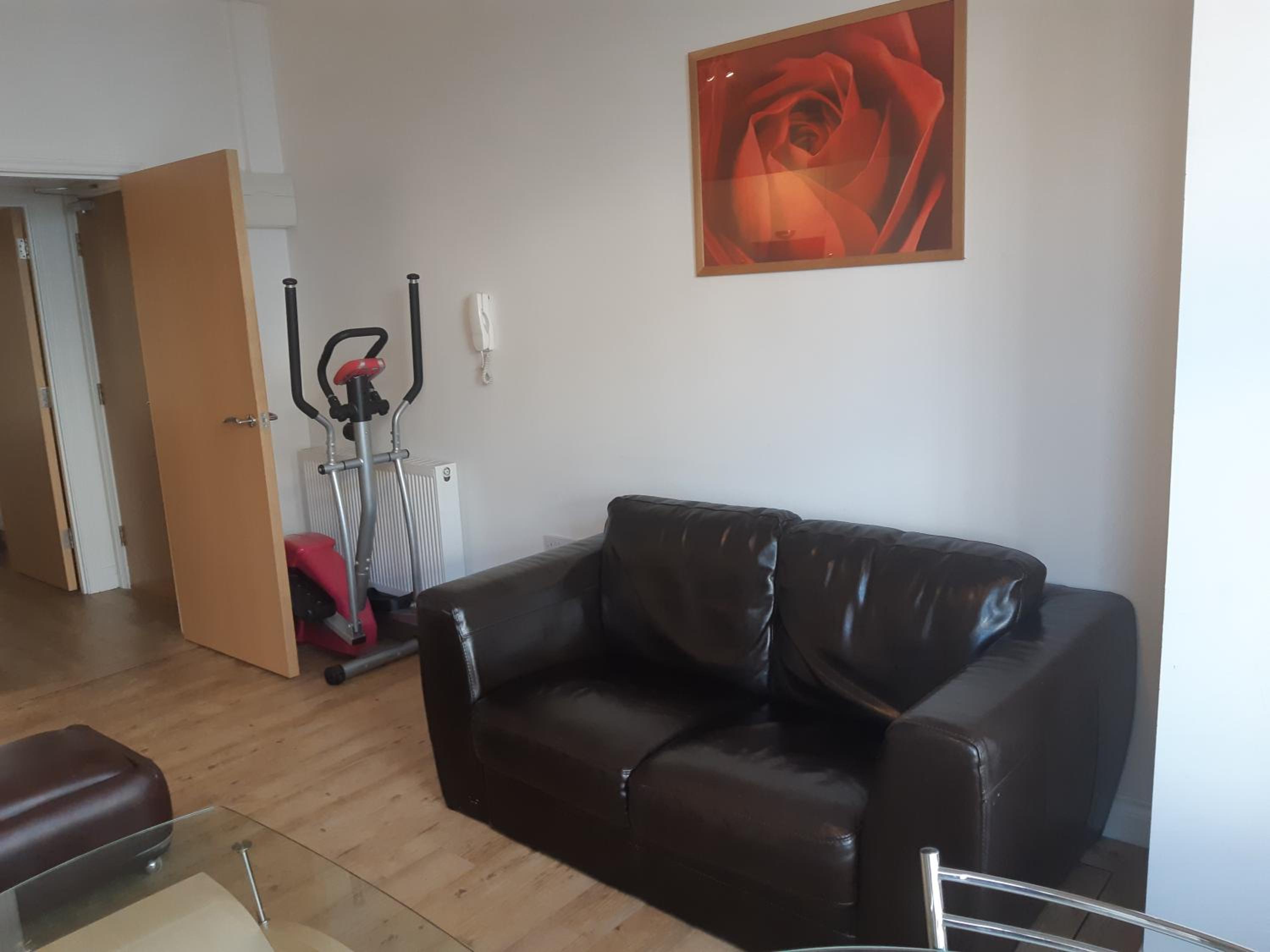Apartment - Ground Floor photo 2