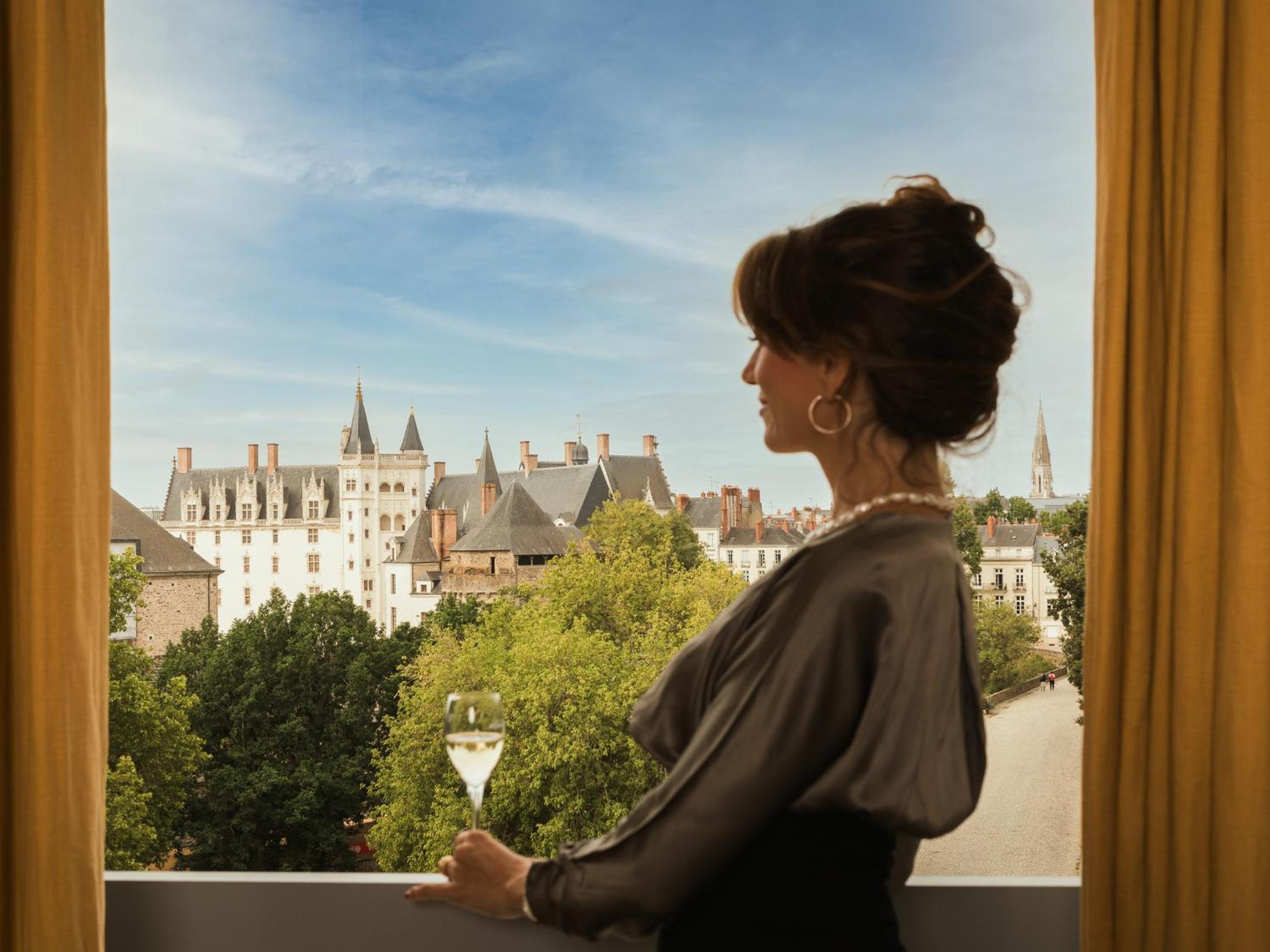 Superior Double Room with Castle View