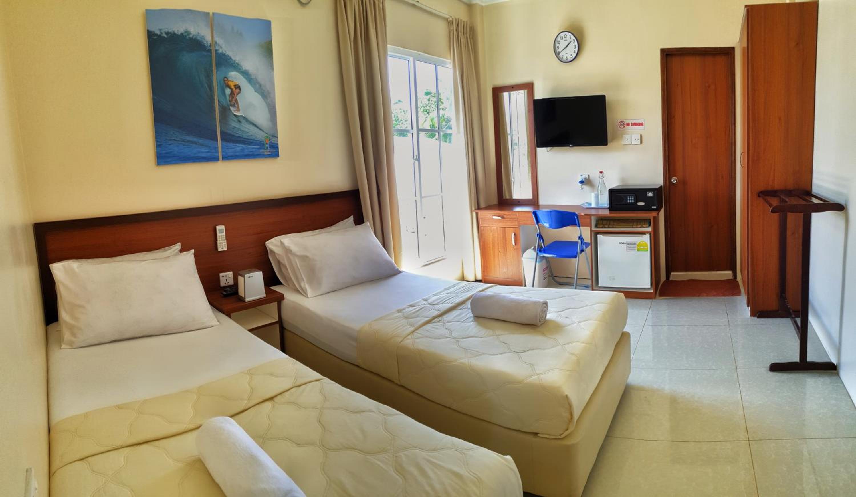 Deluxe Twin Room photo 3
