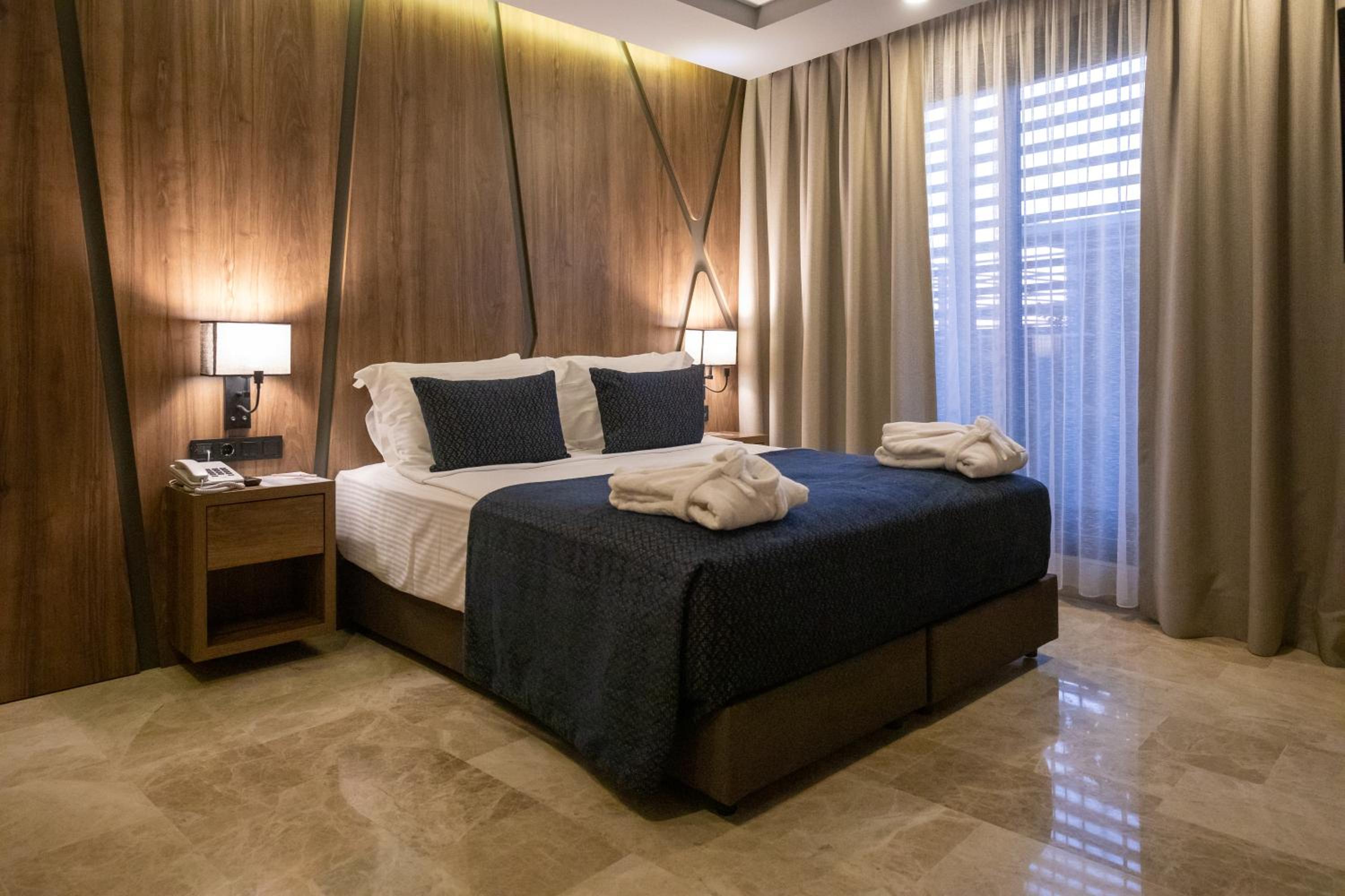 Large Double Room