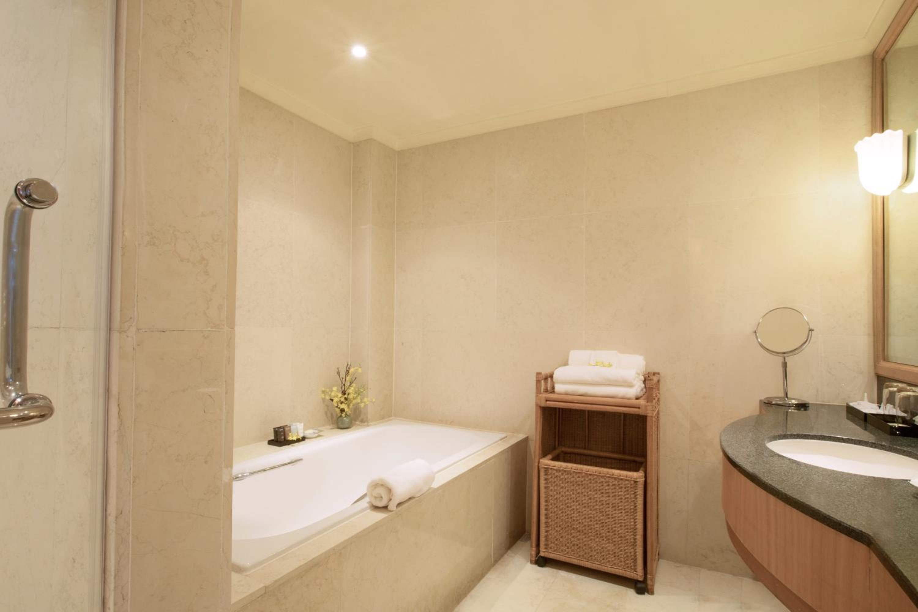 Executive Suite King Non Smoking photo 3