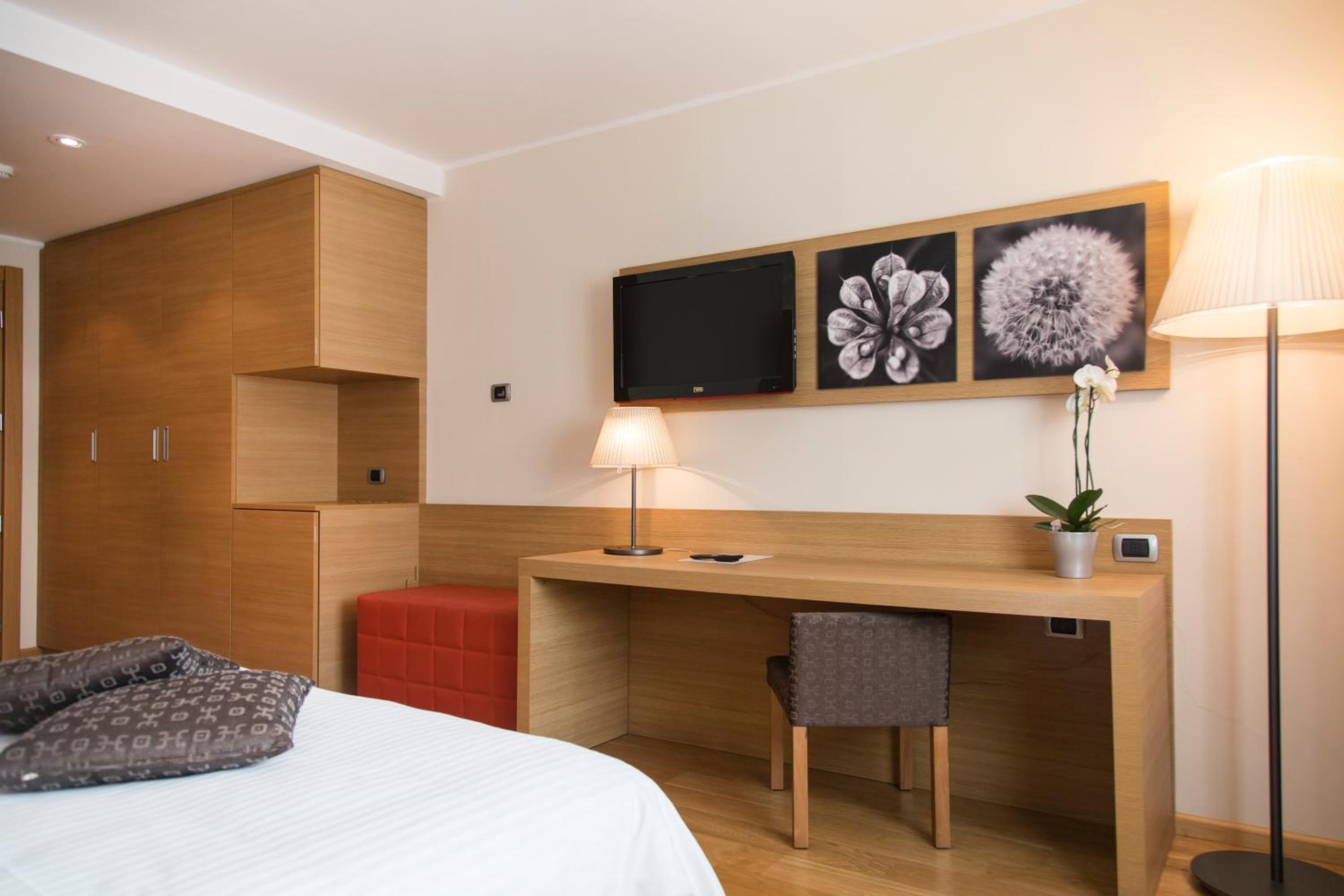 Standard Quadruple Room with Balcony photo 3