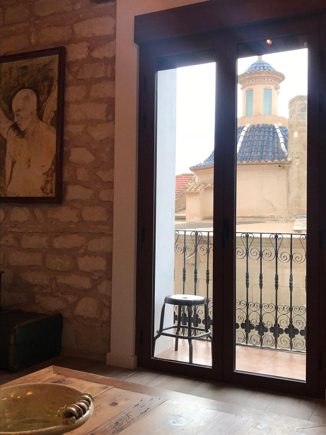 Apartment with Balcony photo 3