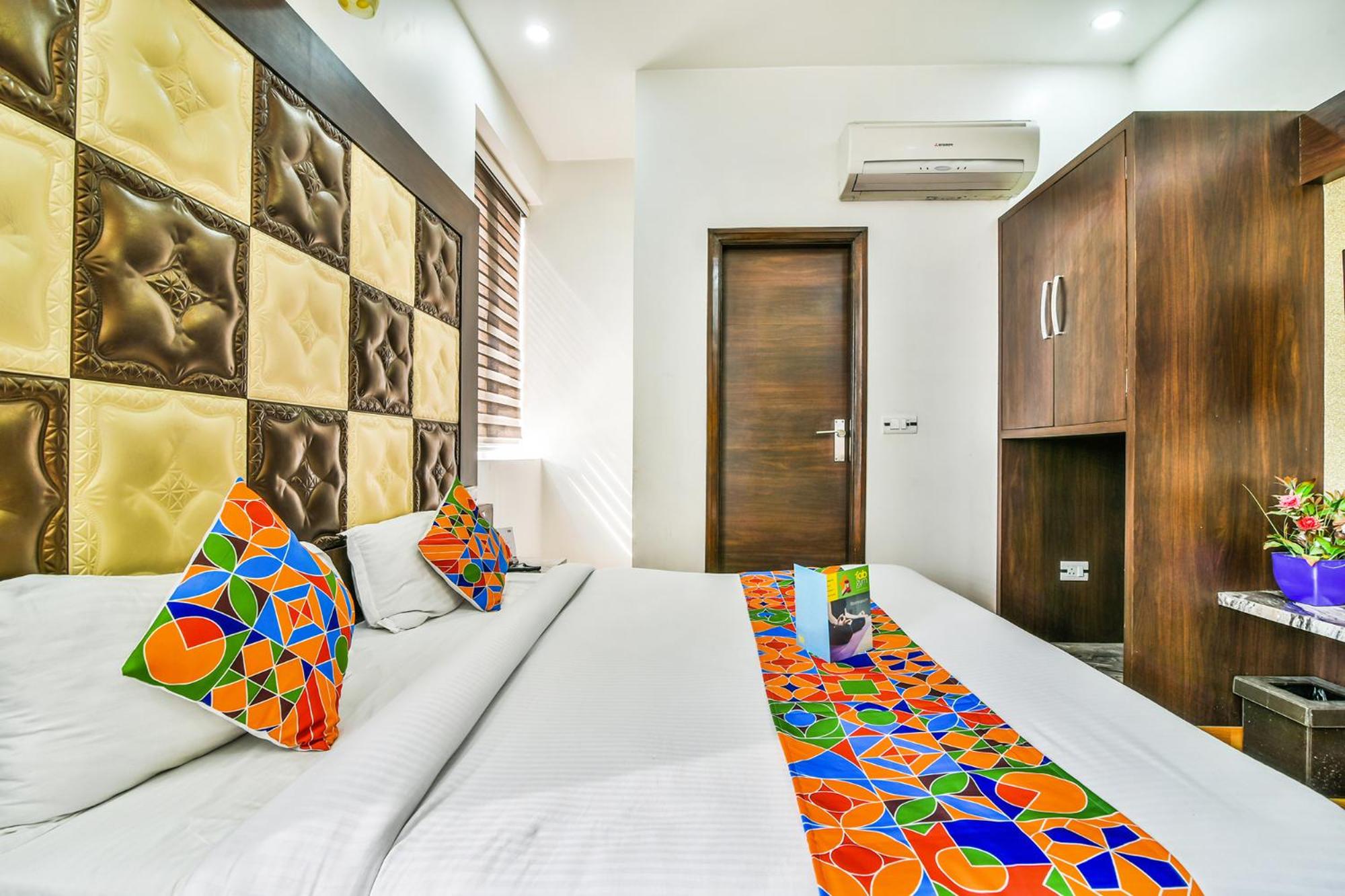 Deluxe Room - Photo 5
