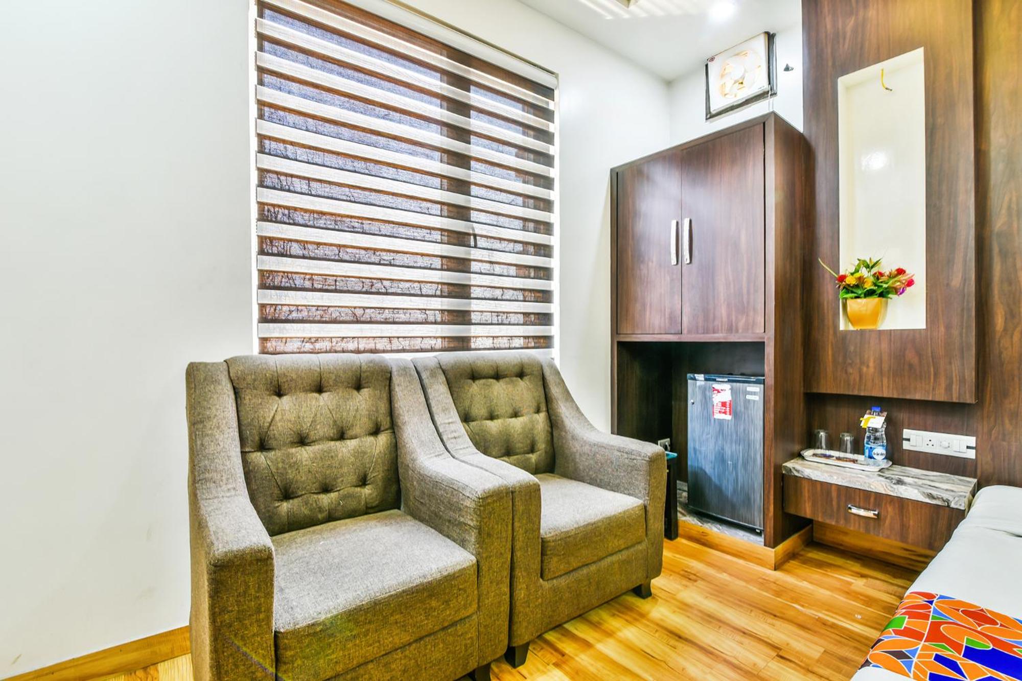 Family Room - Photo 2