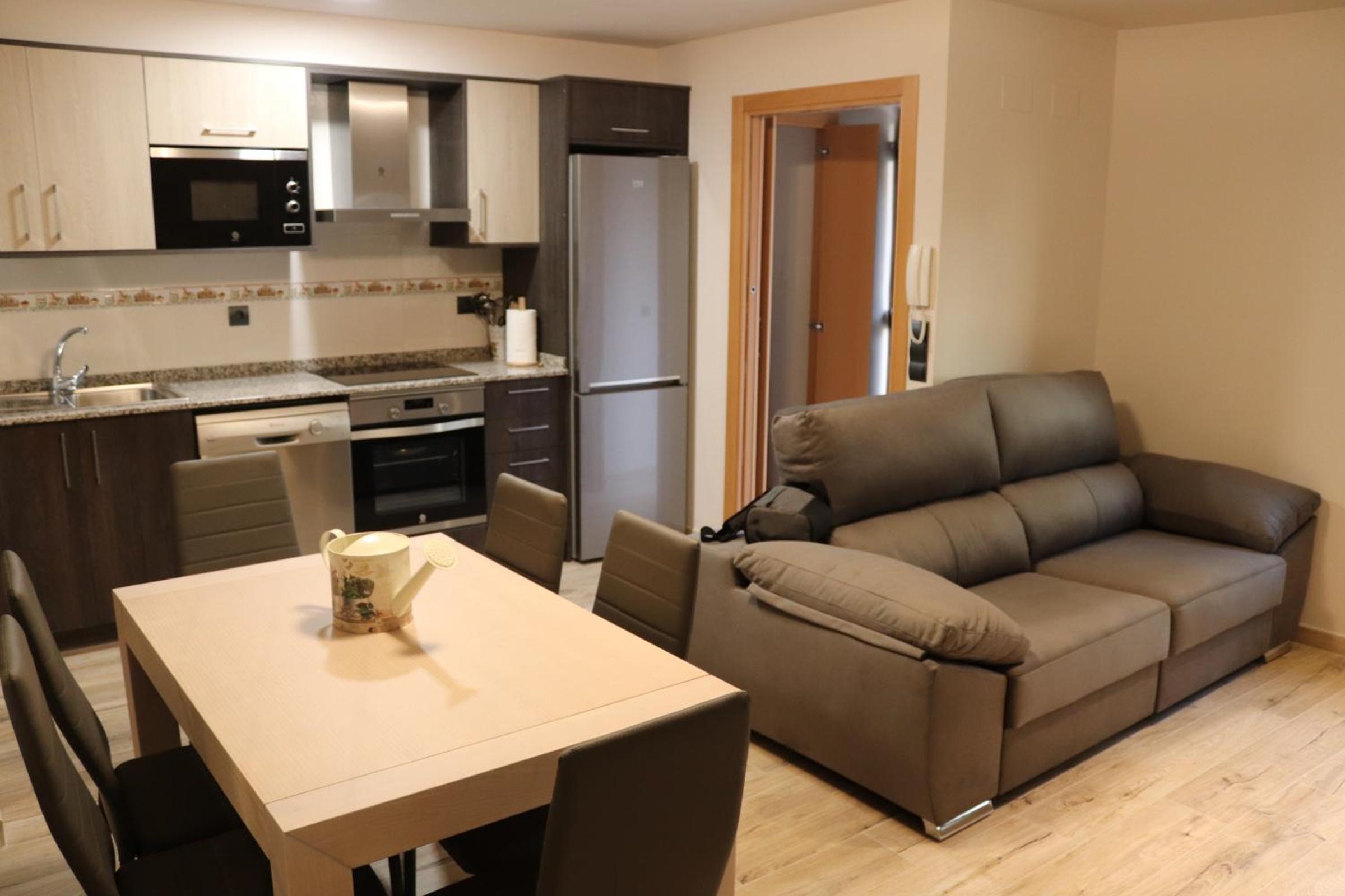 Three-Bedroom House photo 2