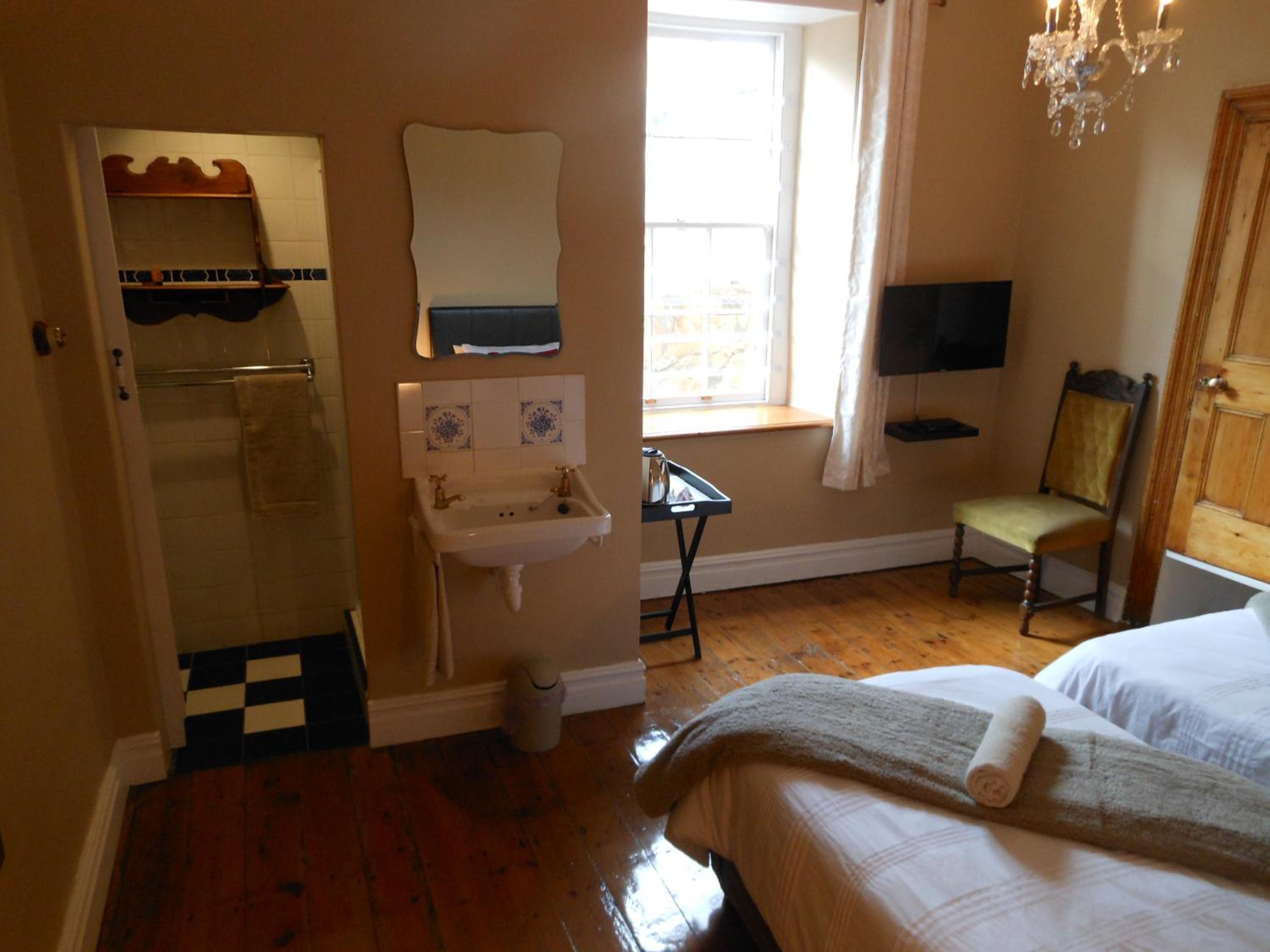 Twin Room - Photo 2