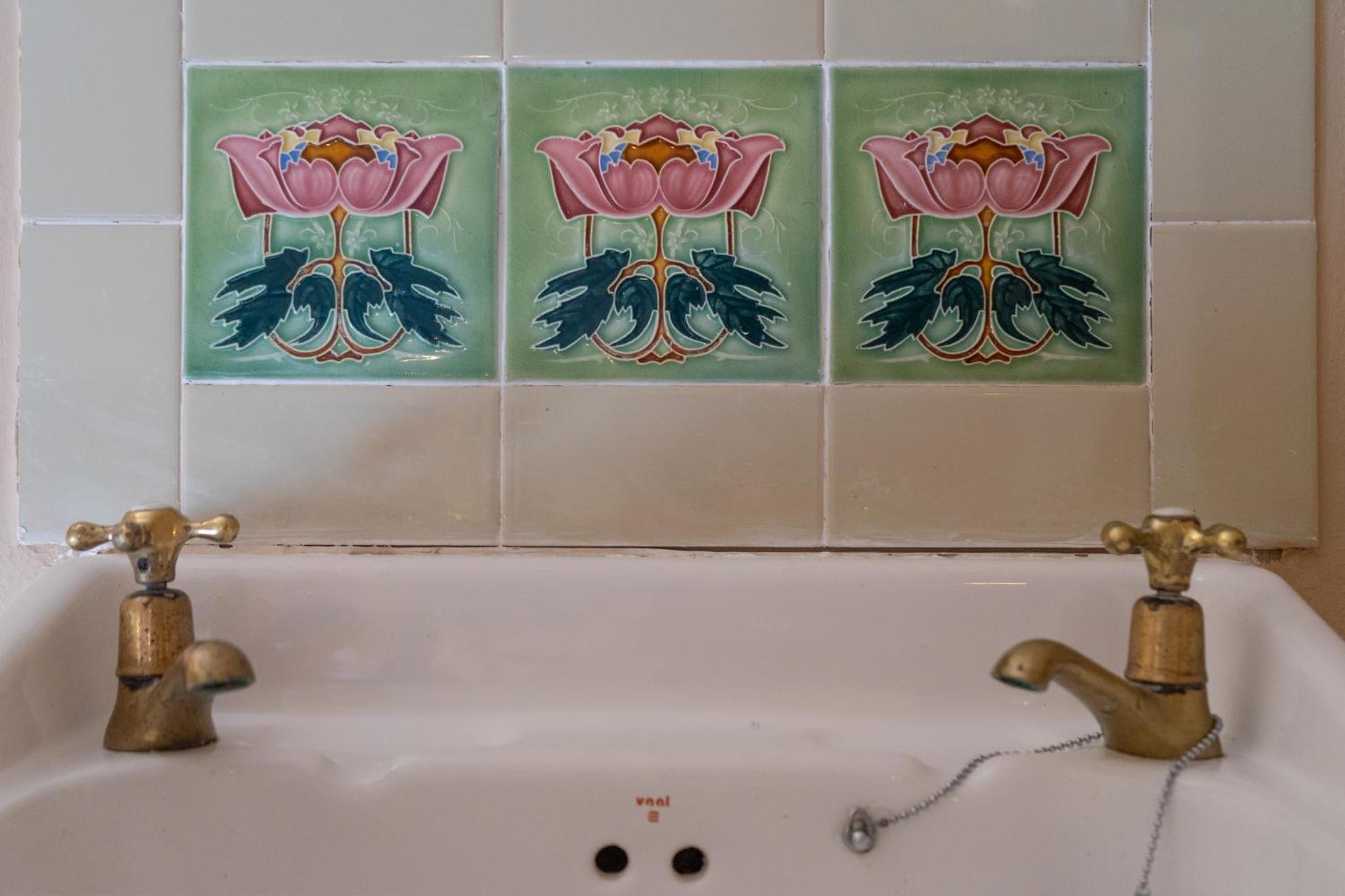 Twin Room - Photo 5