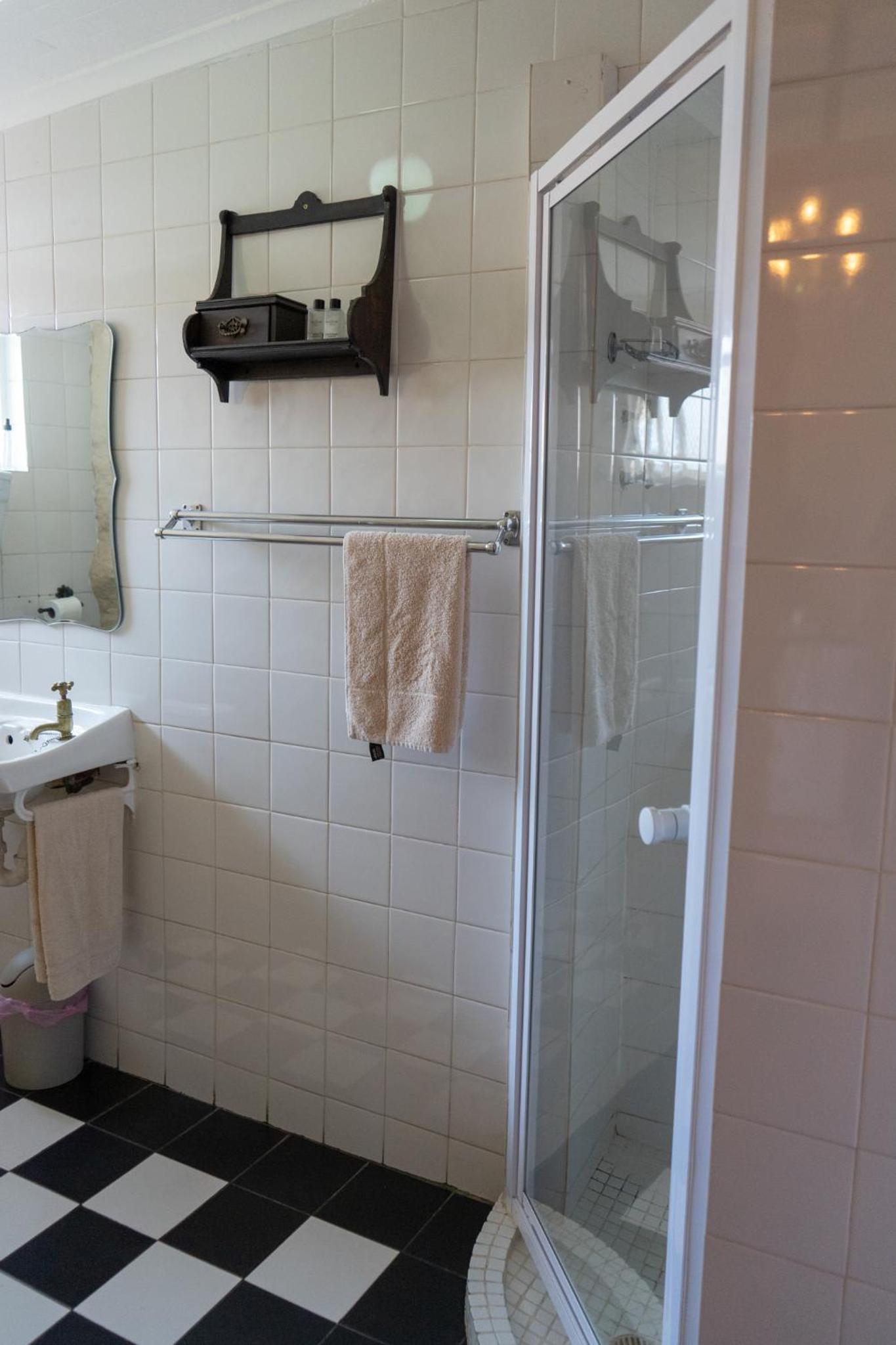 Twin Room - Photo 4