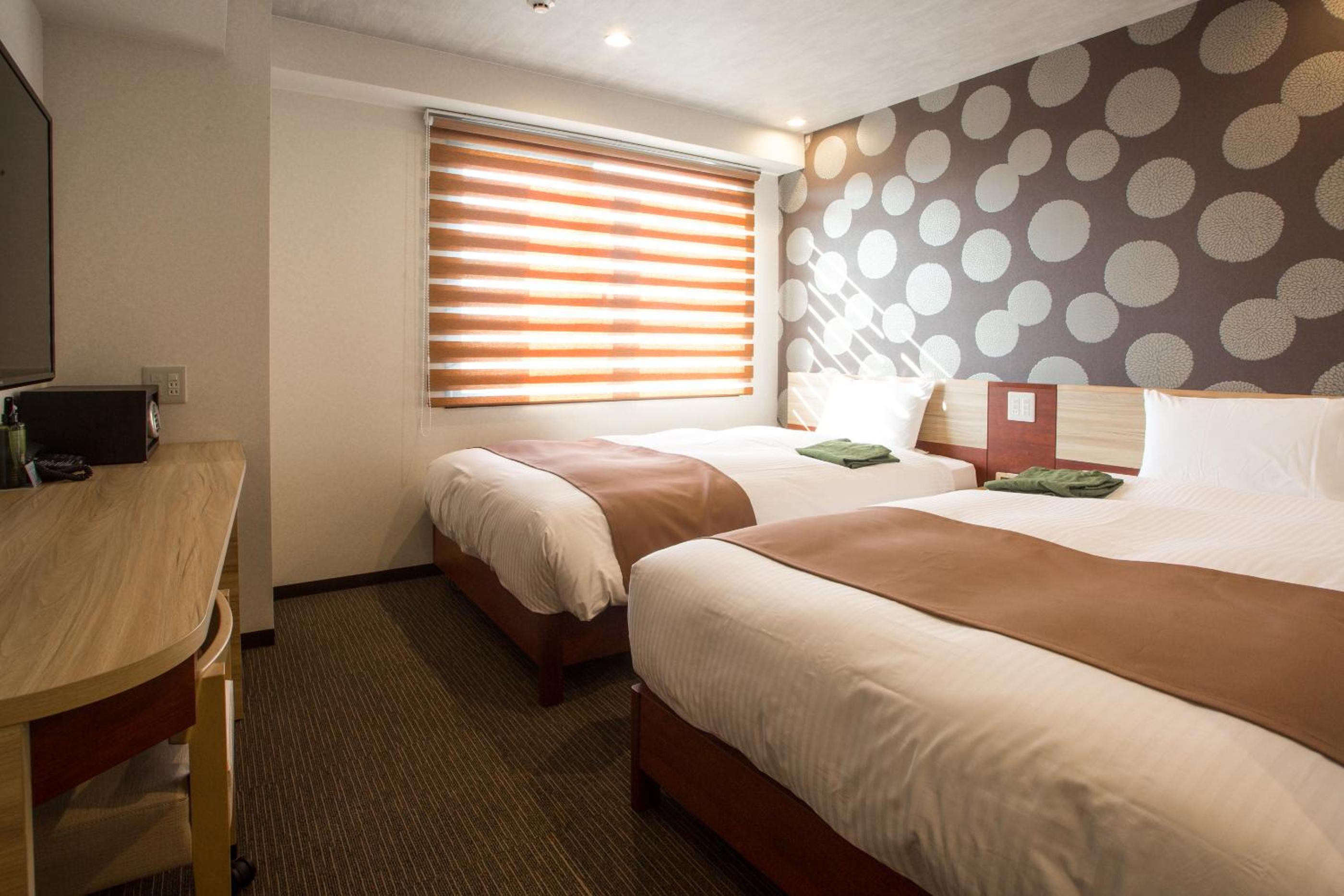 Standard Twin Room - Photo 13
