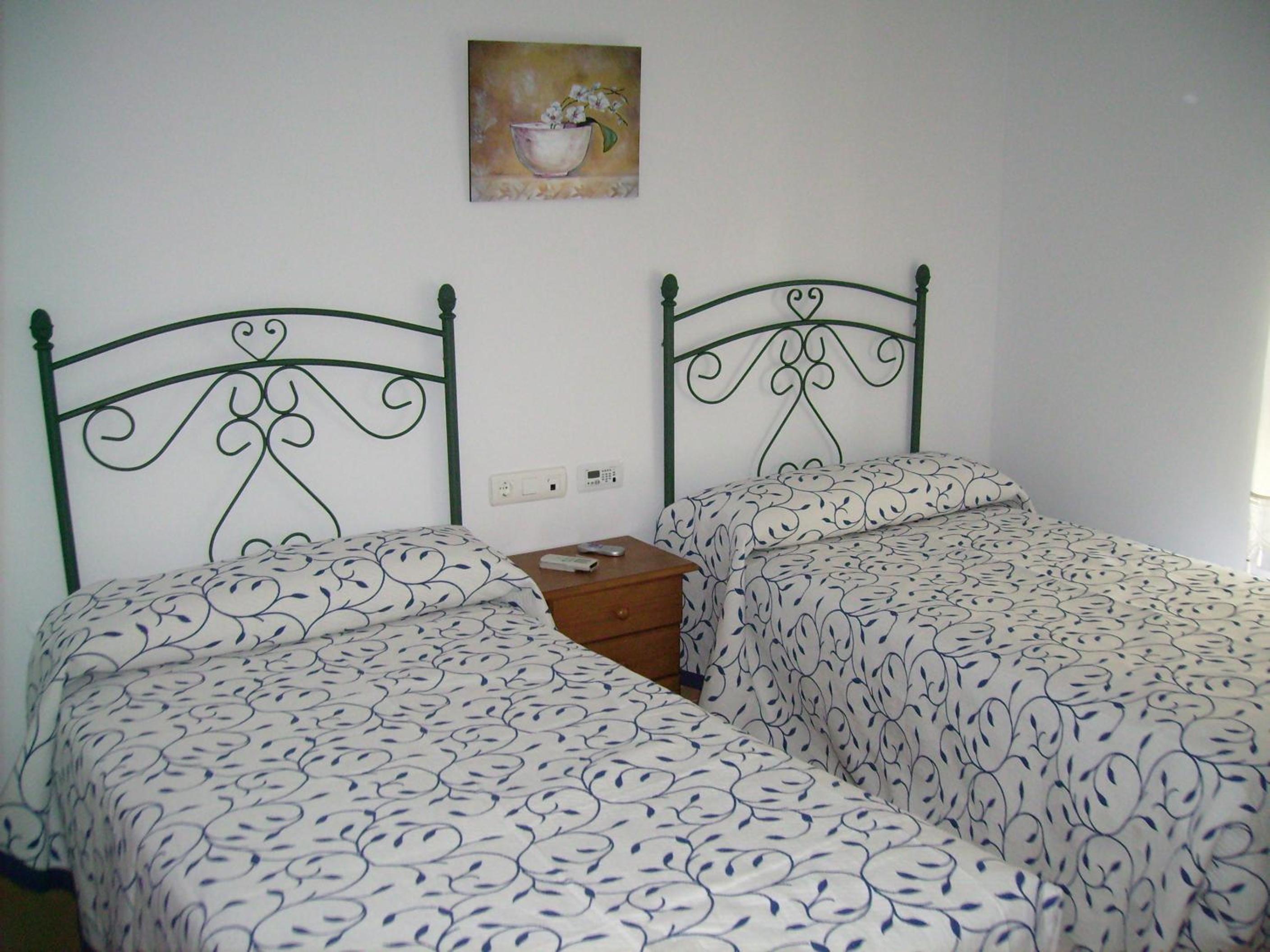 Double or Twin Room - Photo 7