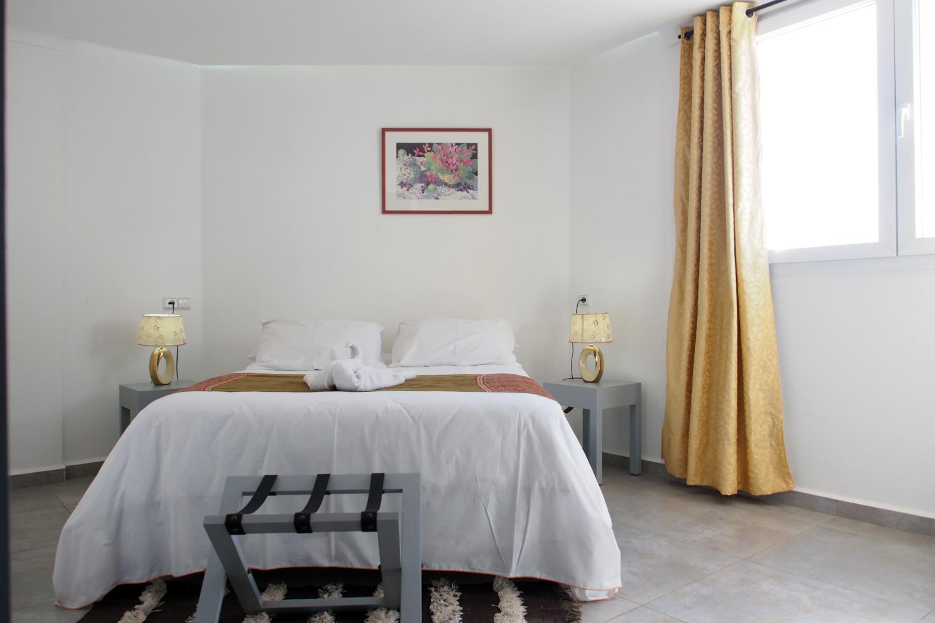 Apartment with Sea View - Photo 10