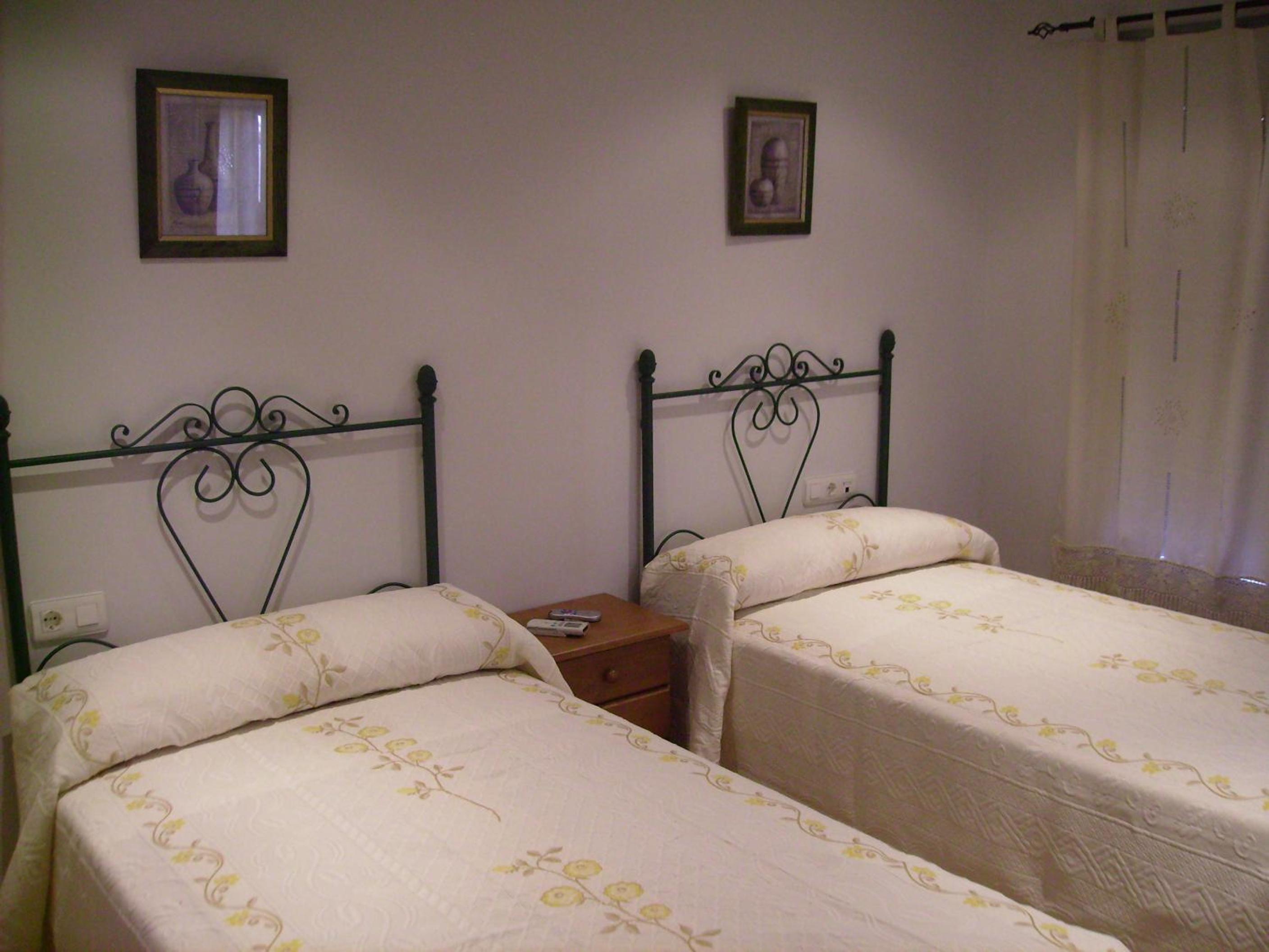 Double or Twin Room - Photo 6