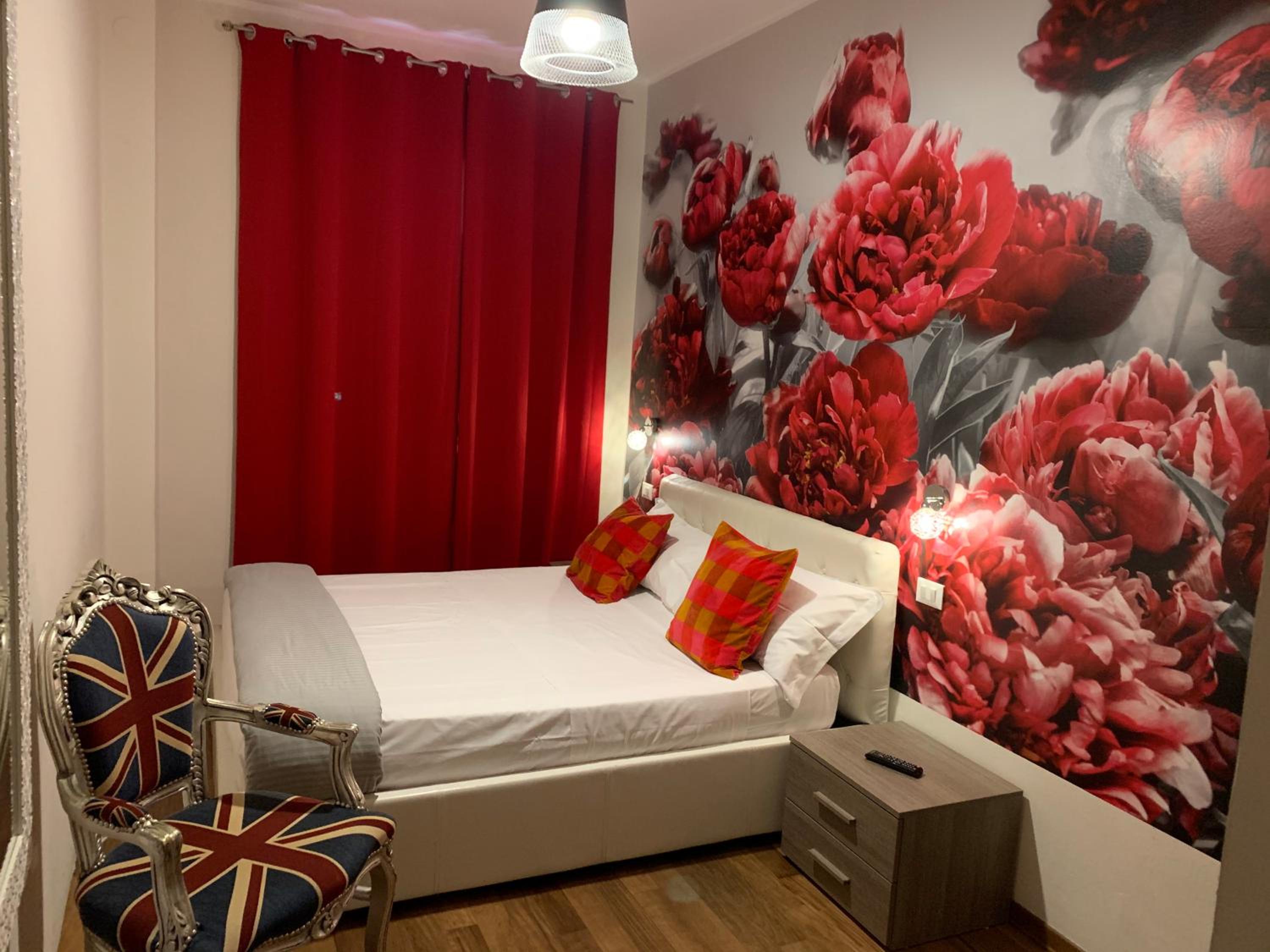 Double Room with Private Bathroom - Photo 4