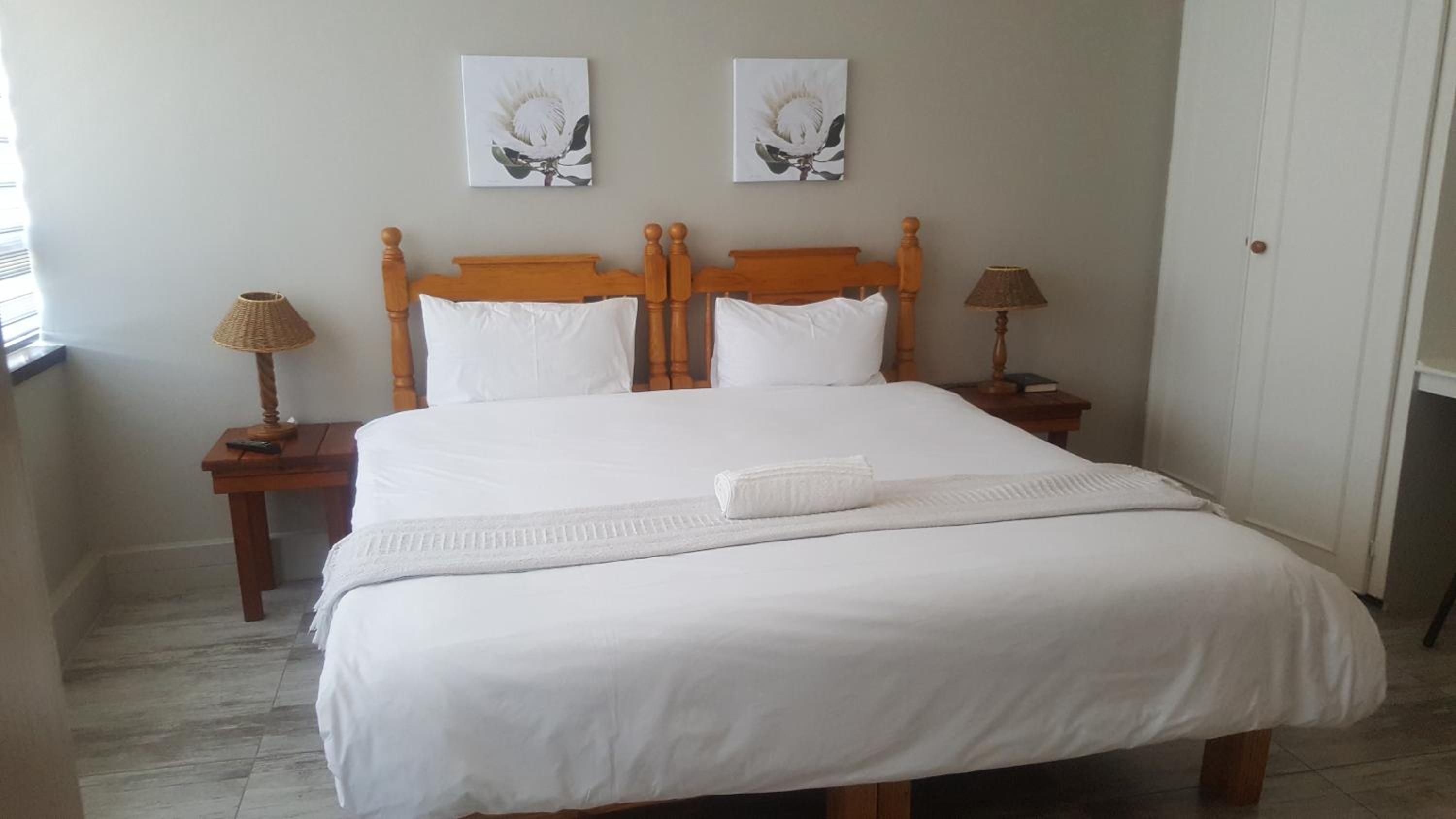 Standard King Room - Photo 1