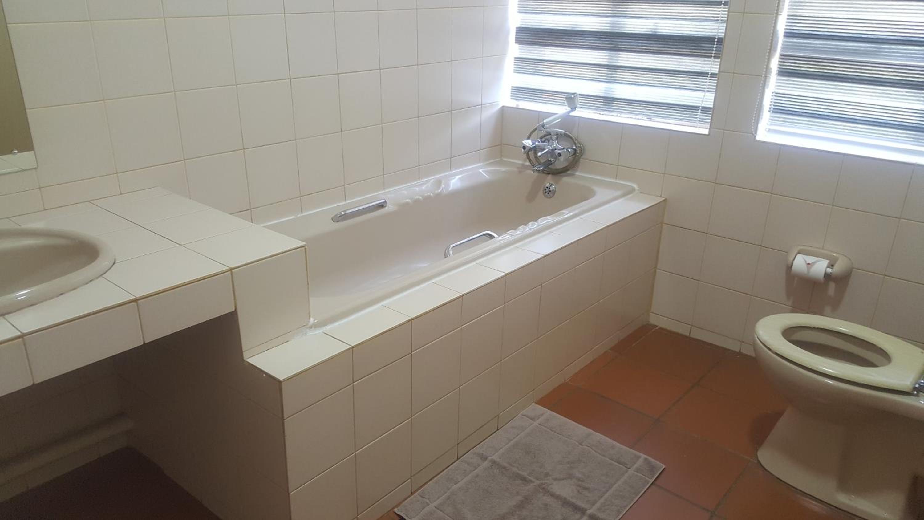 Standard King Room - Photo 2