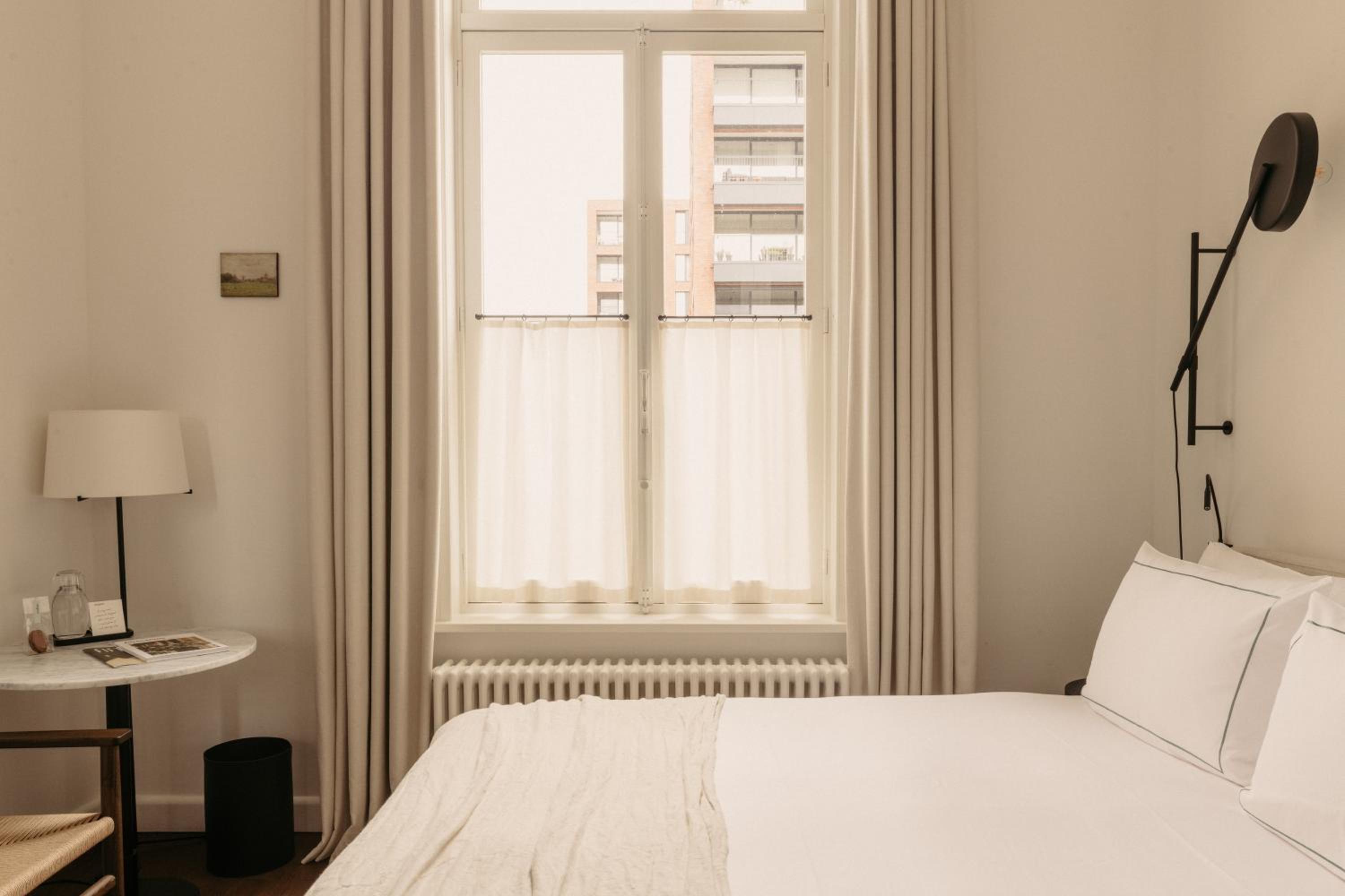 Small Double Room - Photo 2