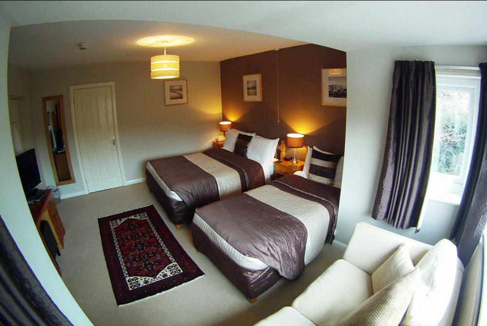 Family Room (3 Adults) with External Private Bathroom photo 2