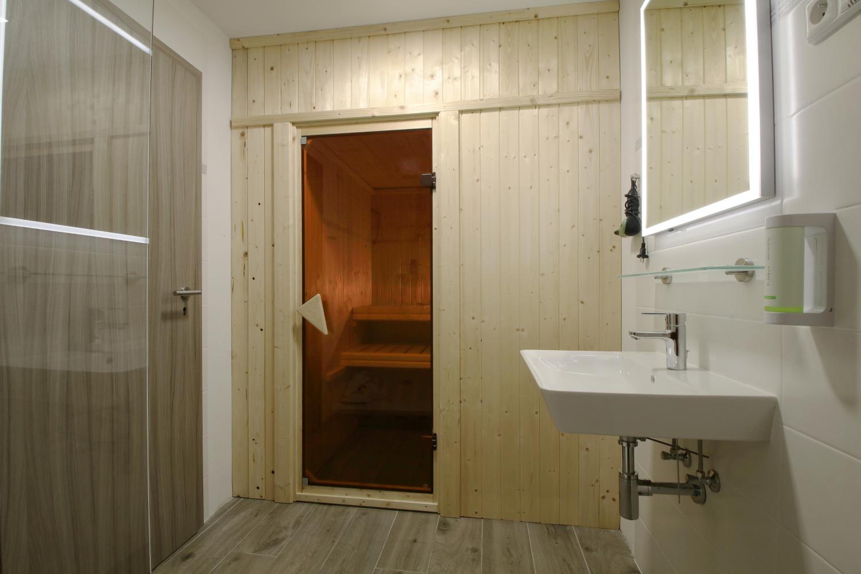 Superior Studio with Sauna - Photo 2