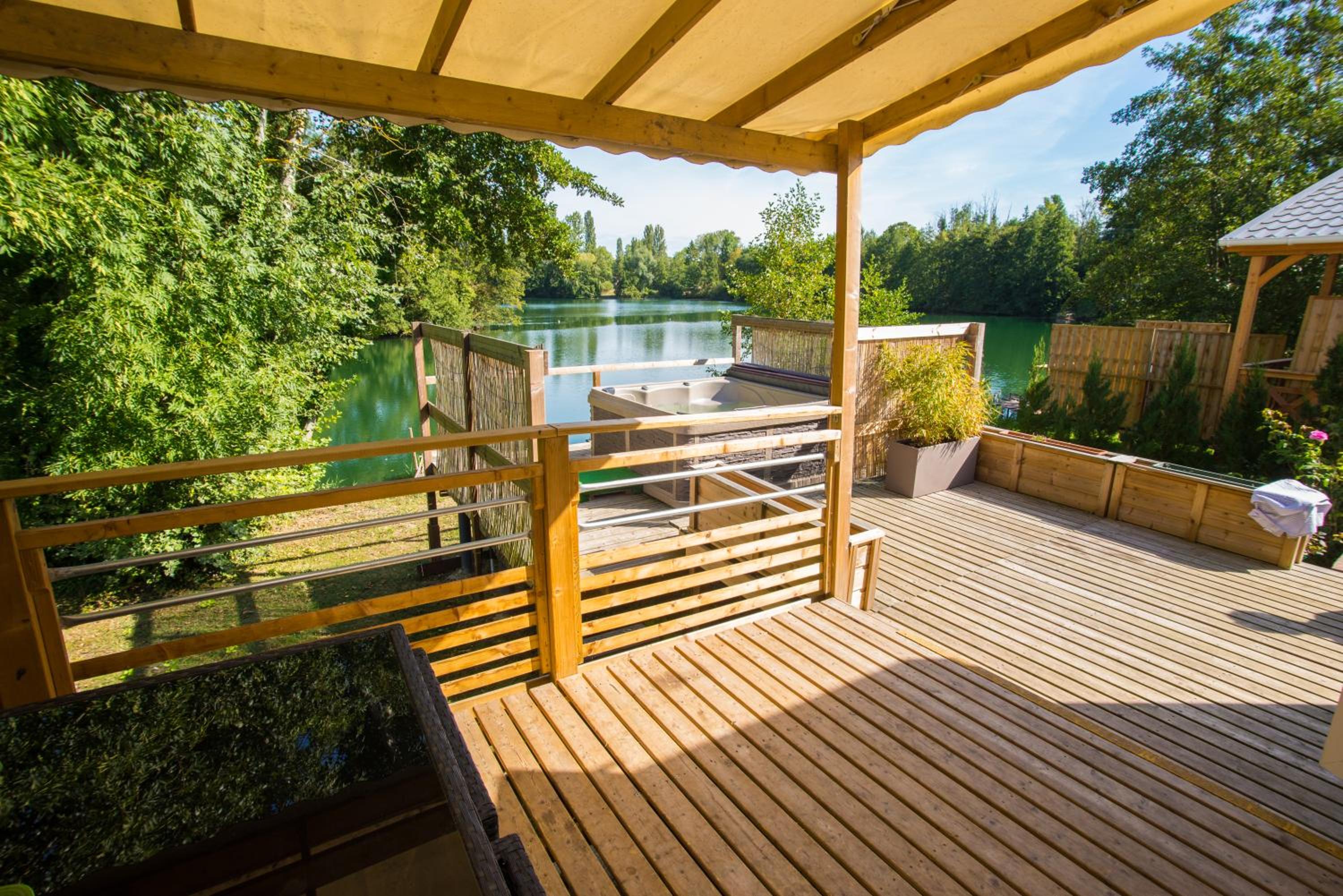 Deluxe Bungalow - Photo 1