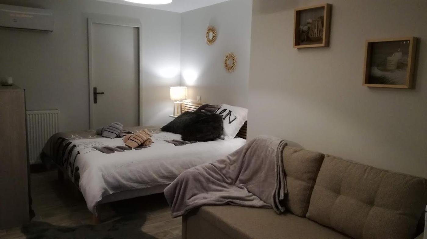 Double Room with Extra Bed - Photo 12