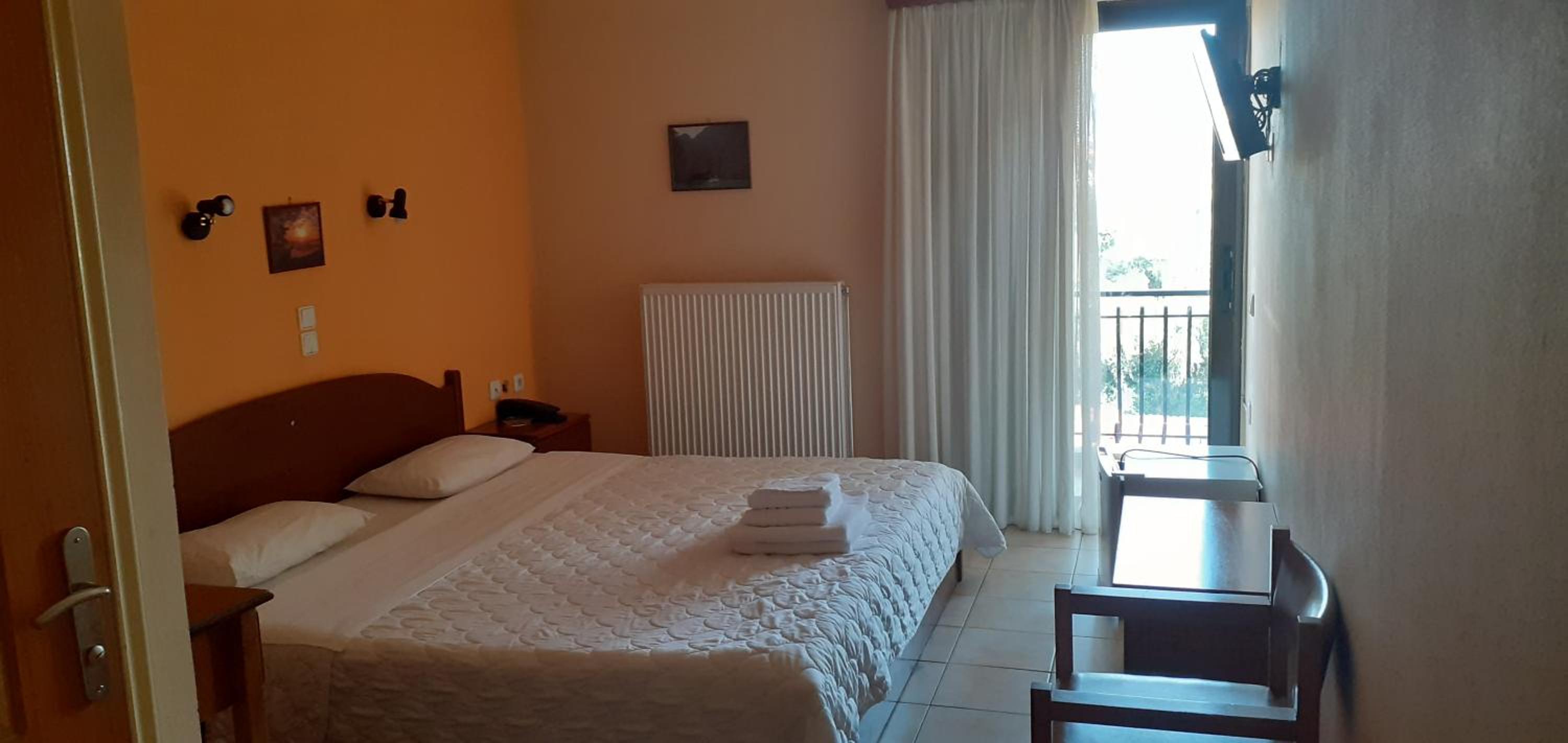 Classic Single Room with Balcony photo 2