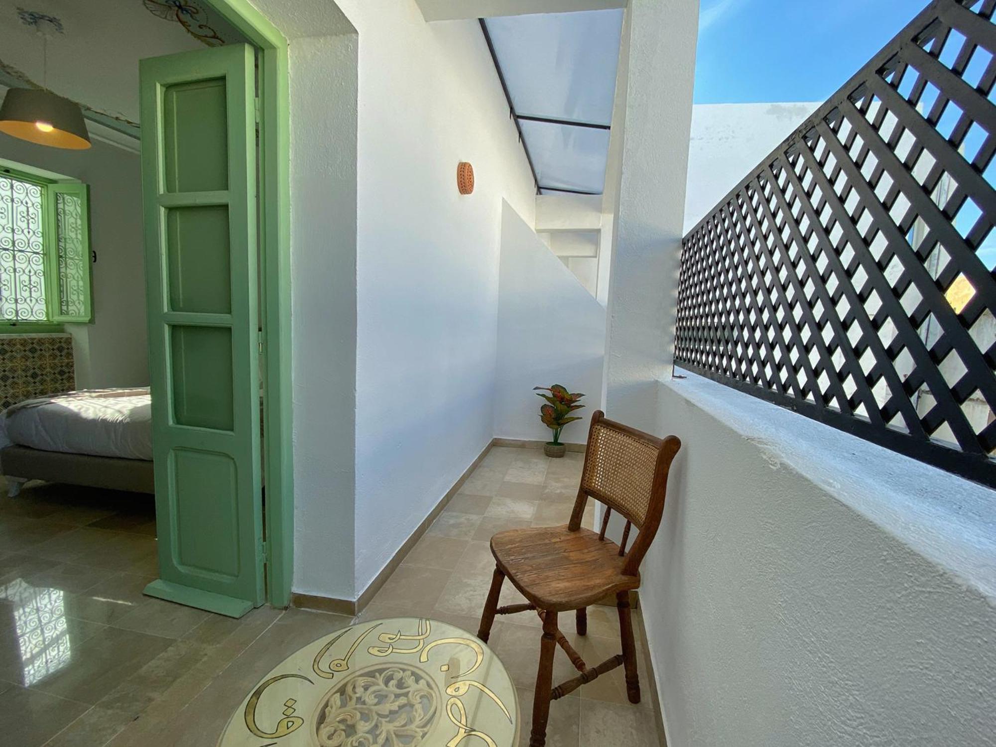 Deluxe Double Room with Balcony photo 3