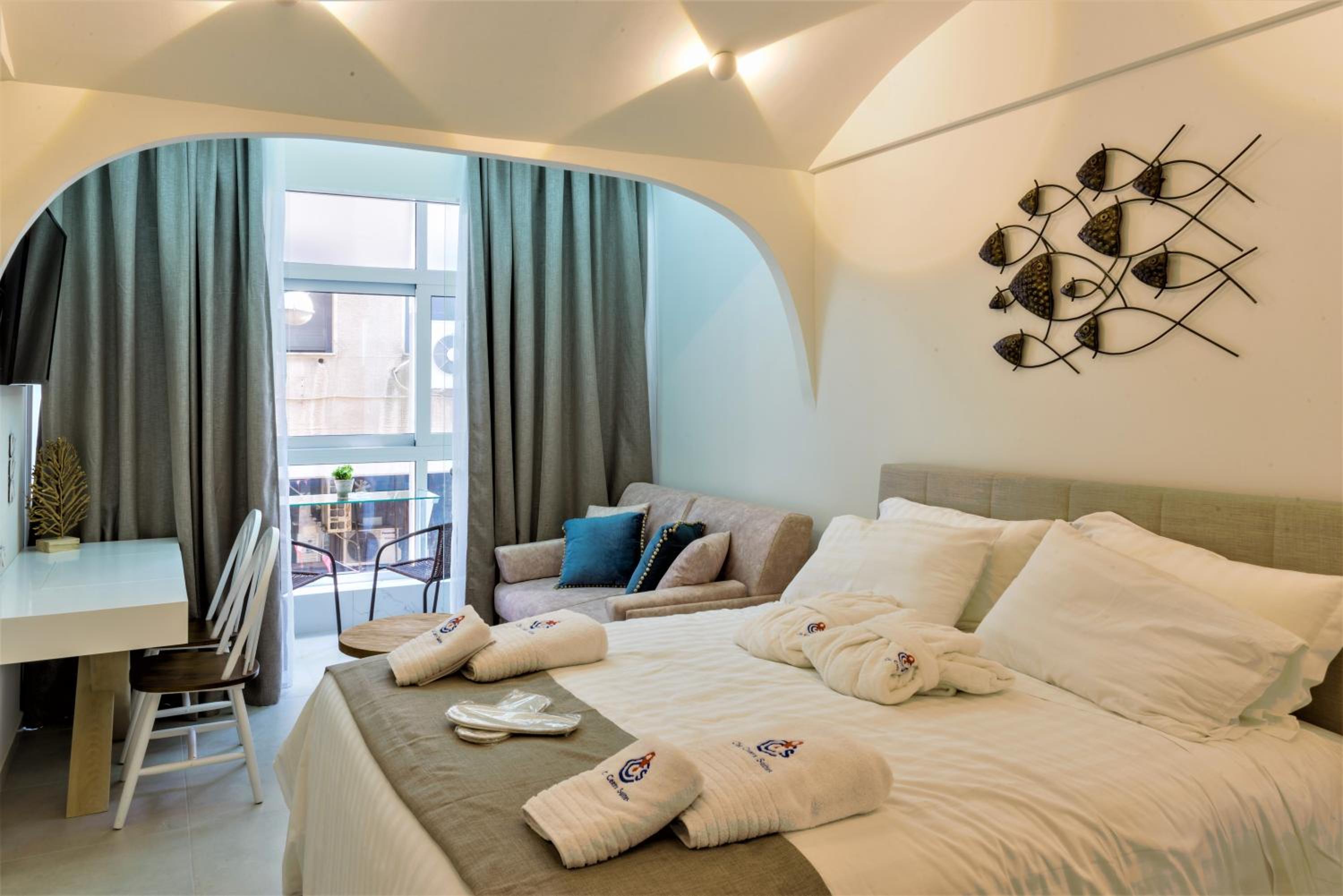 Suite with Balcony - Santorini