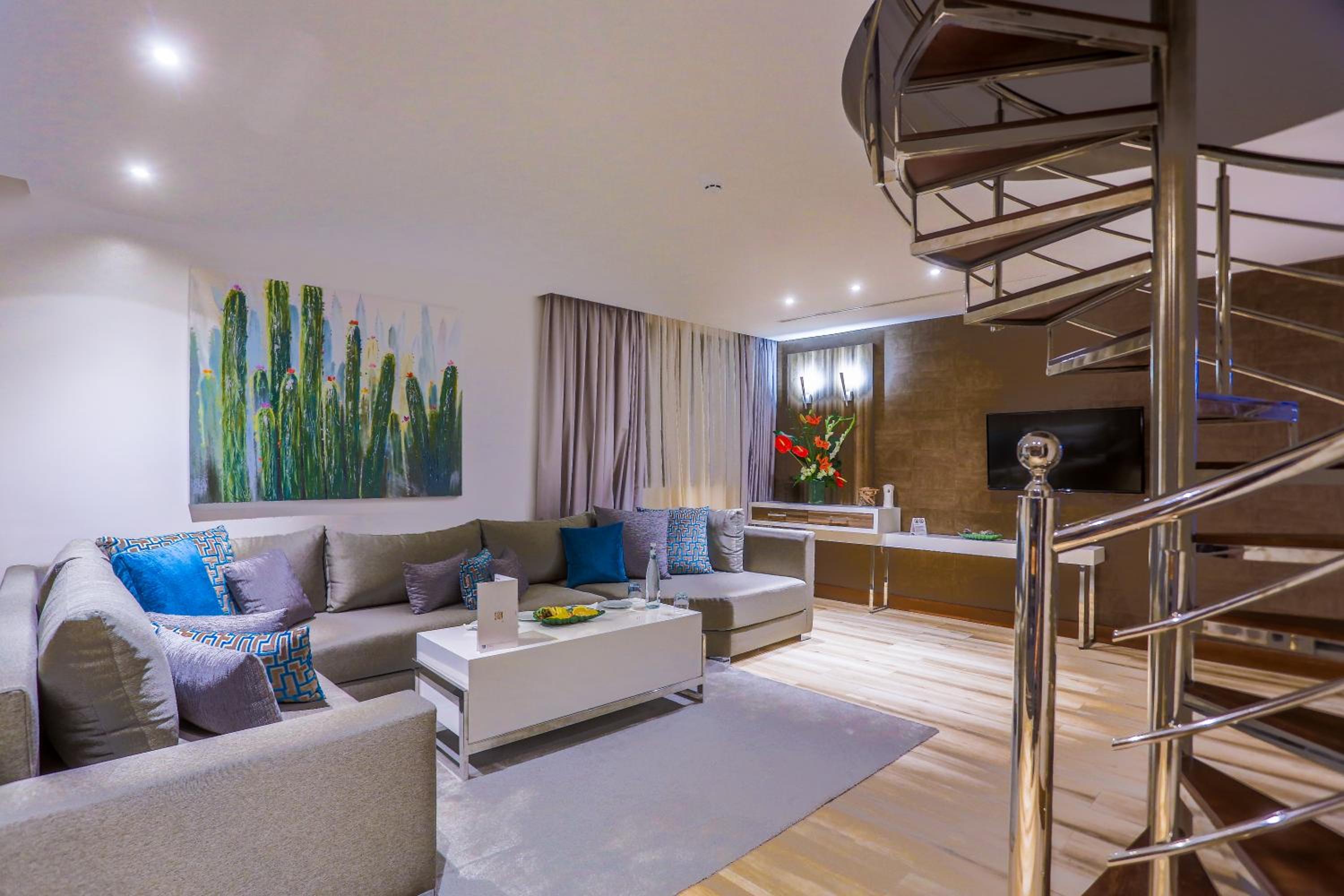 Premium duplex - side sea view