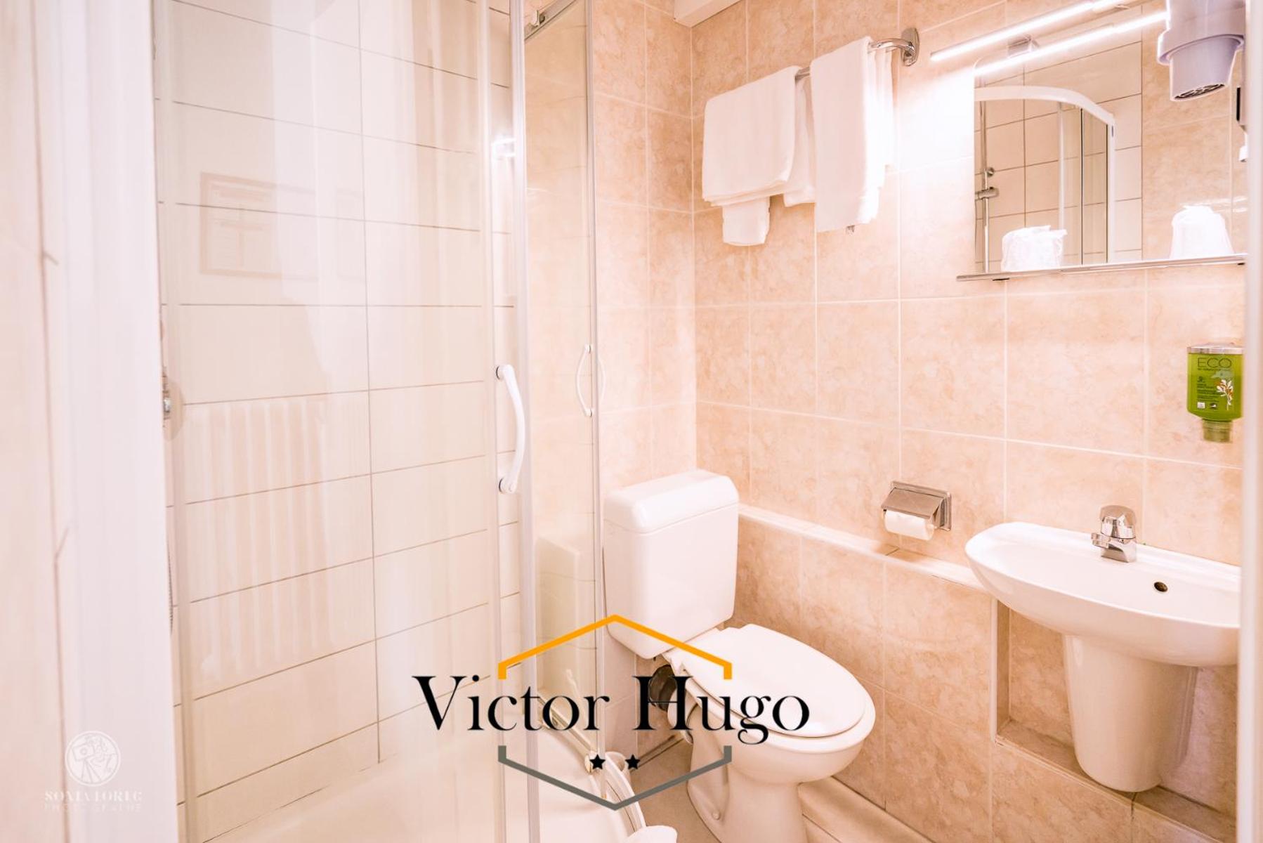 Twin Room with Shower