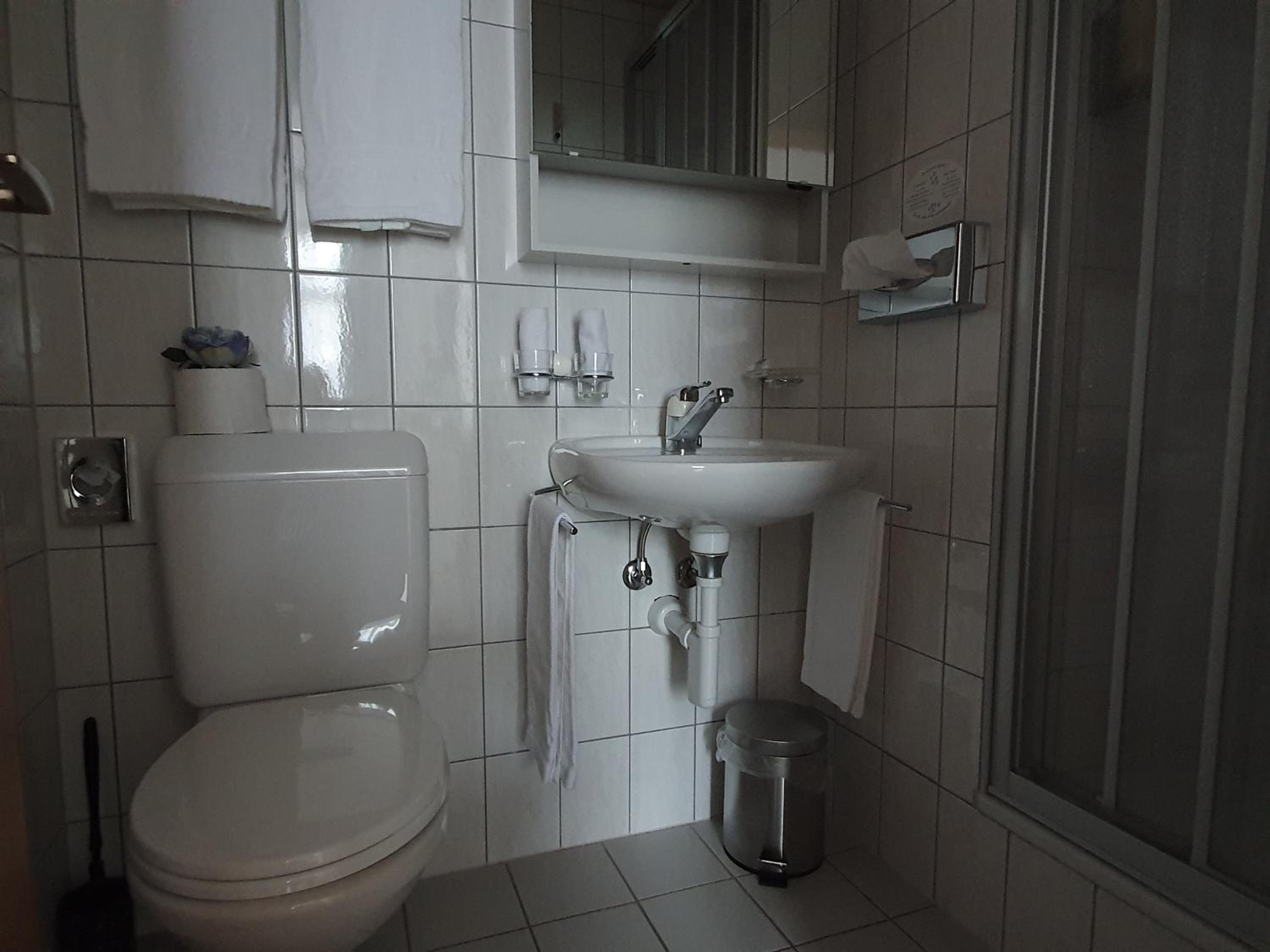 Double Room - Photo 3