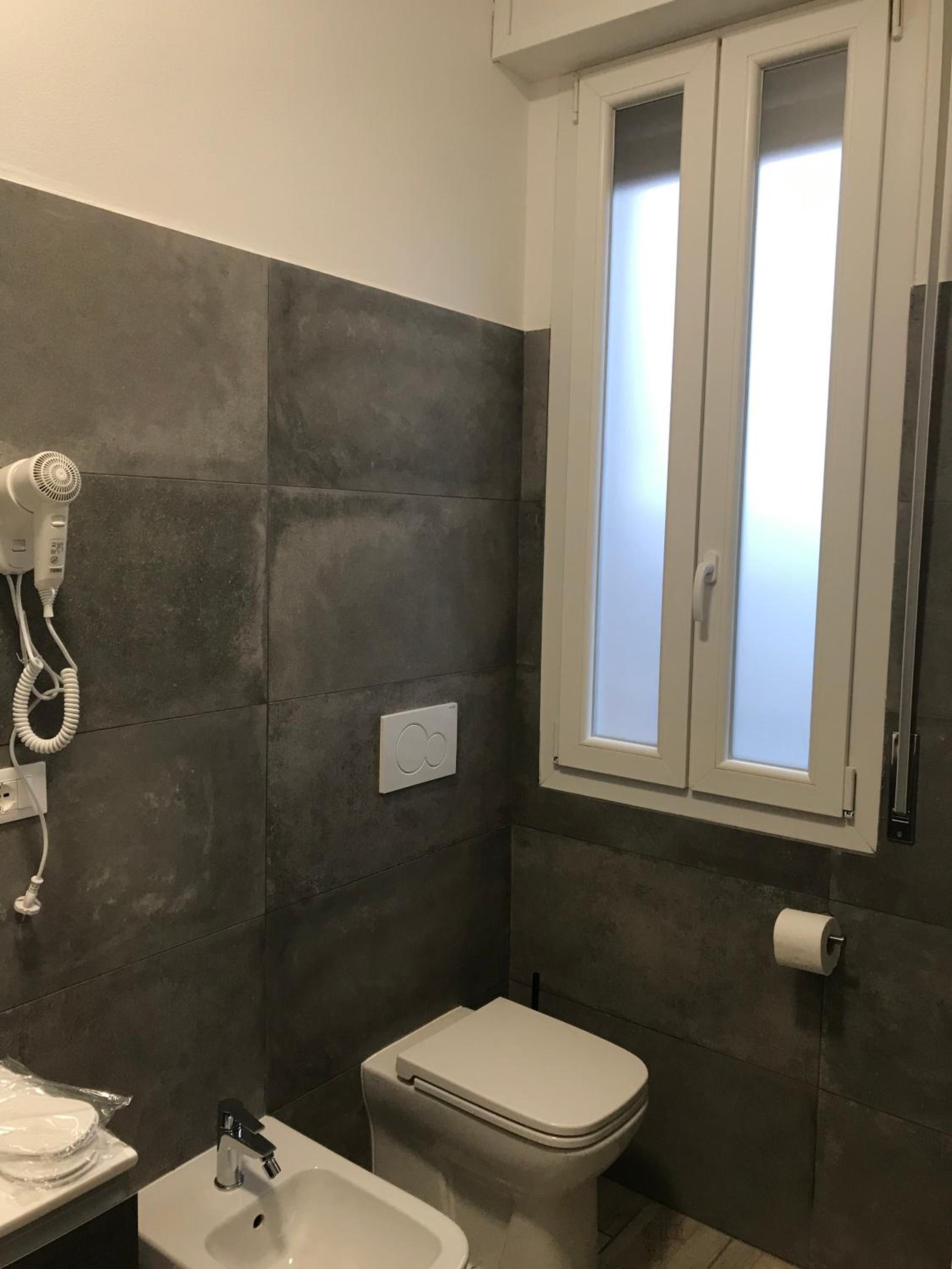 Double or Twin Room with Balcony - Photo 26