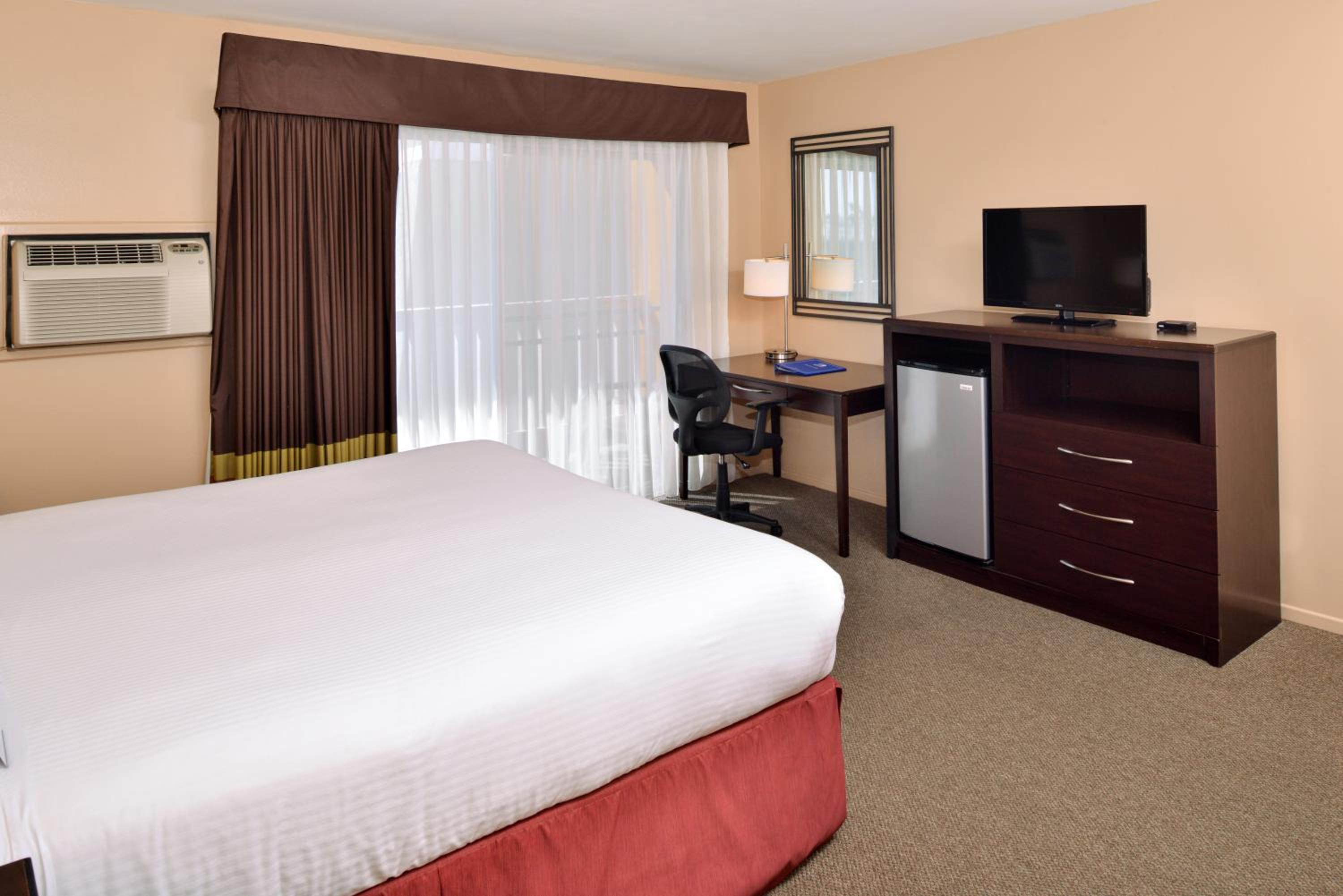 Standard Queen Room - Photo 3