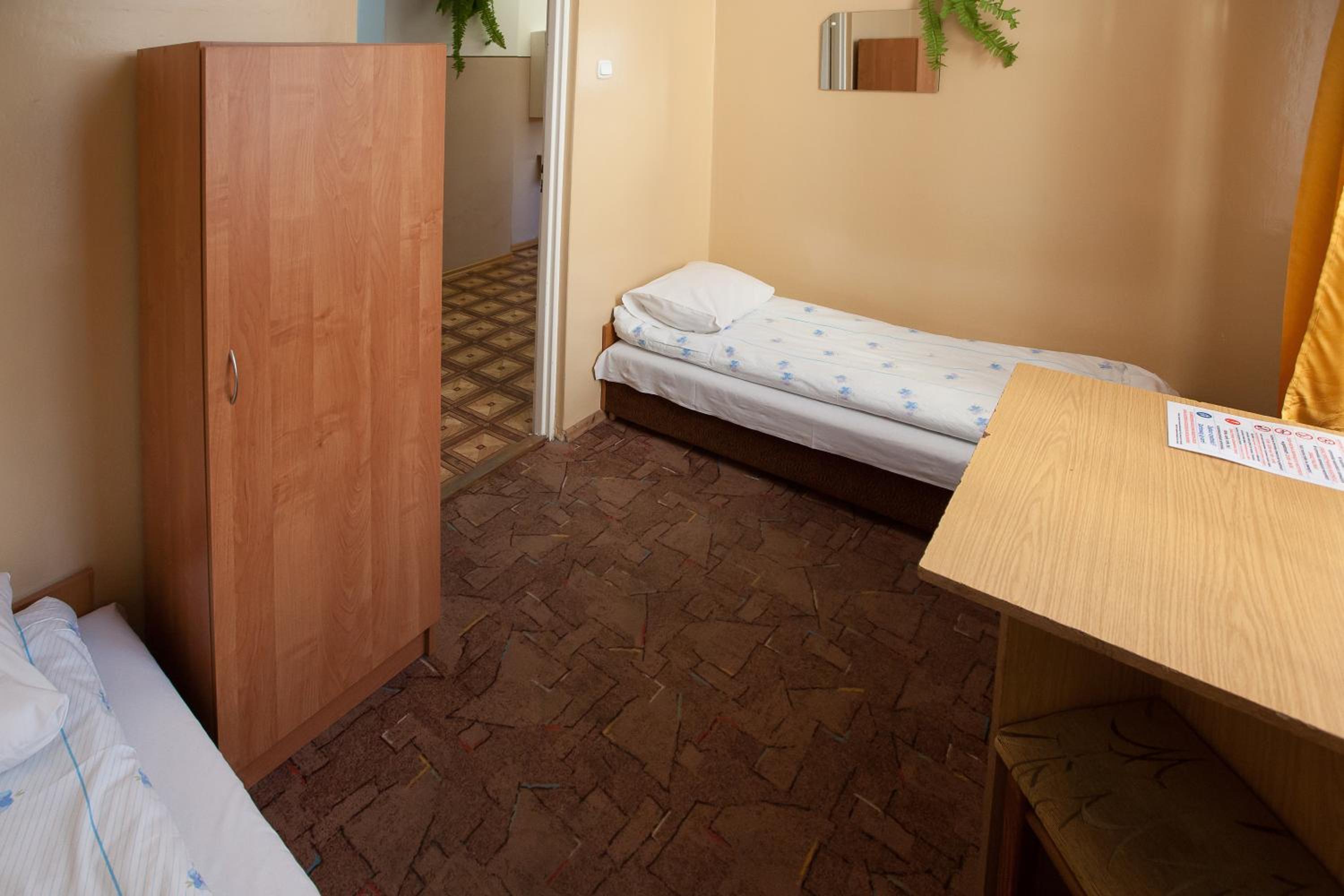 Standard Double Room with Shared Bathroom photo 3