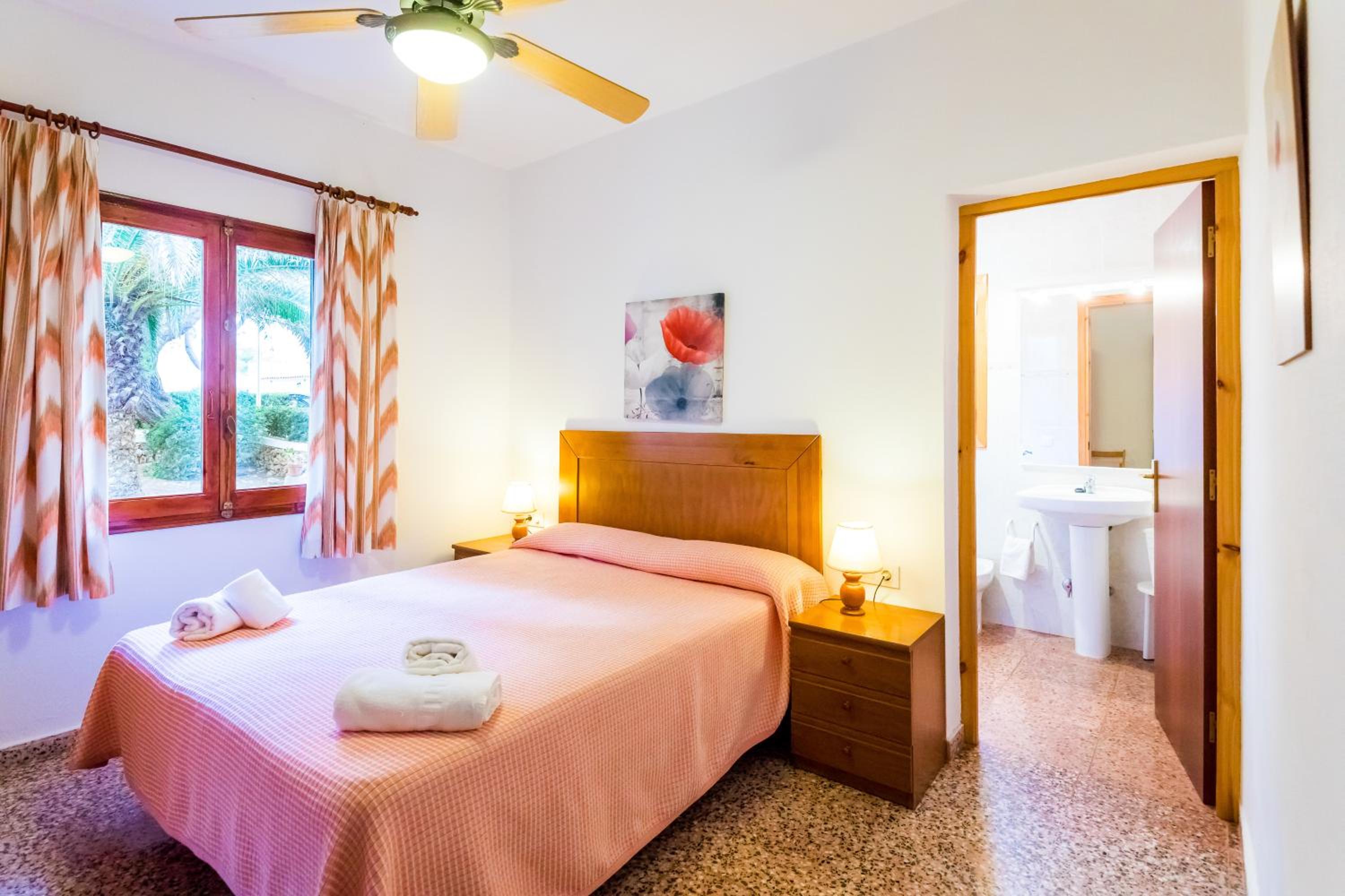 Three-Bedroom Villa photo 3