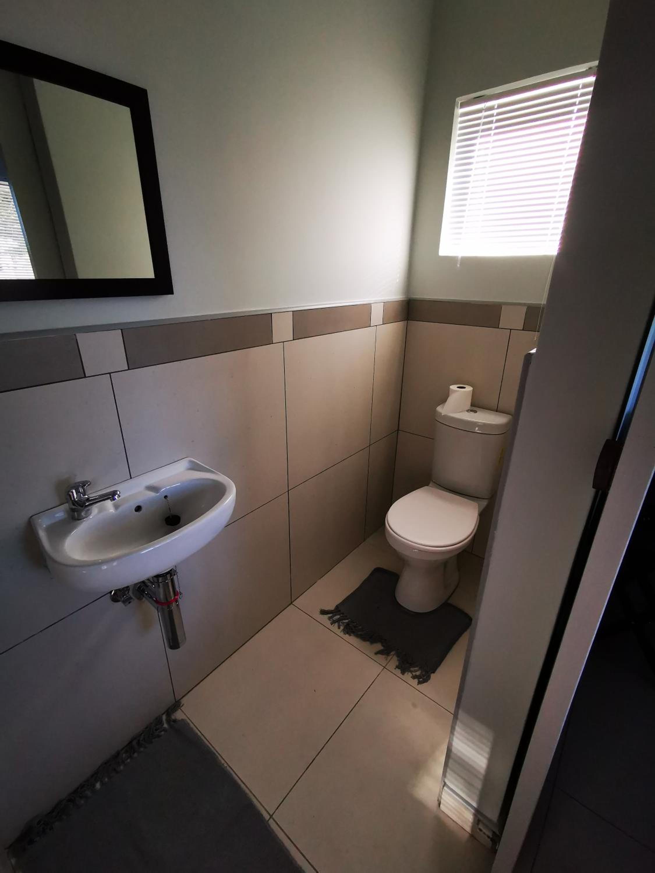 Standard Double or Twin Room - Photo 4