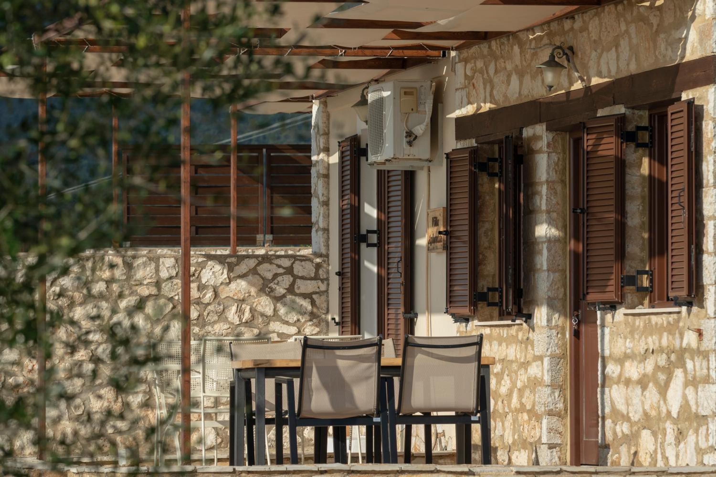 Two-Bedroom Villa with Shared Pool photo 2