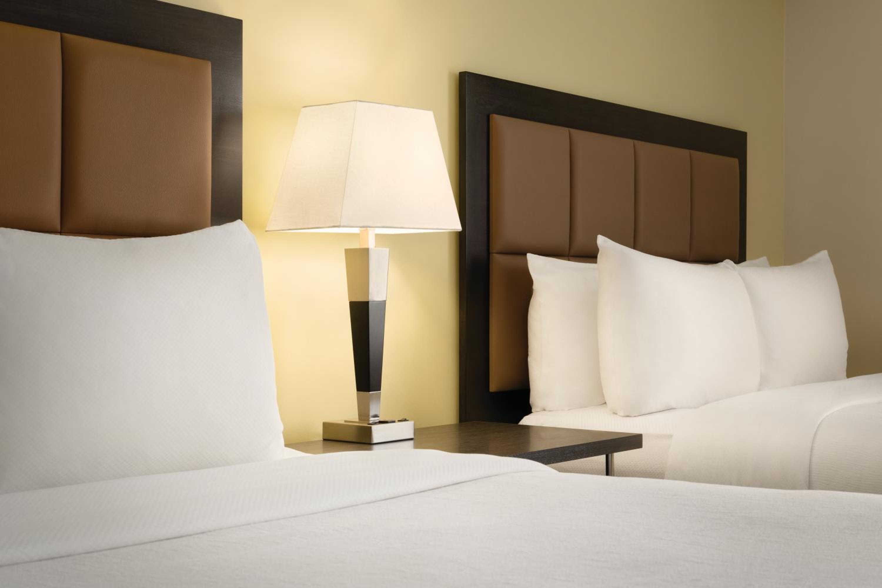 Queen Studio Suite with Two Queen Beds - Non-Smoking