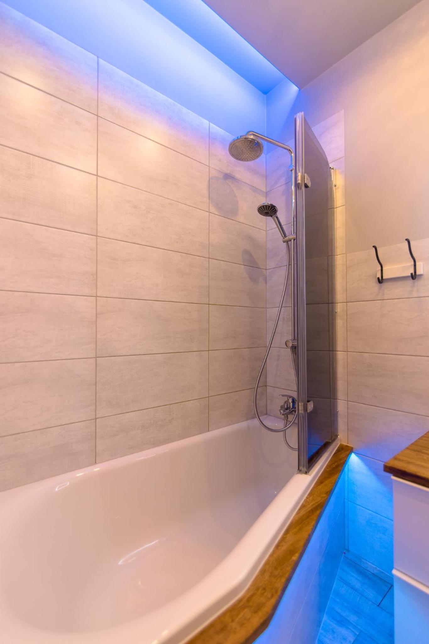 Two-Bedroom Apartment - Photo 6