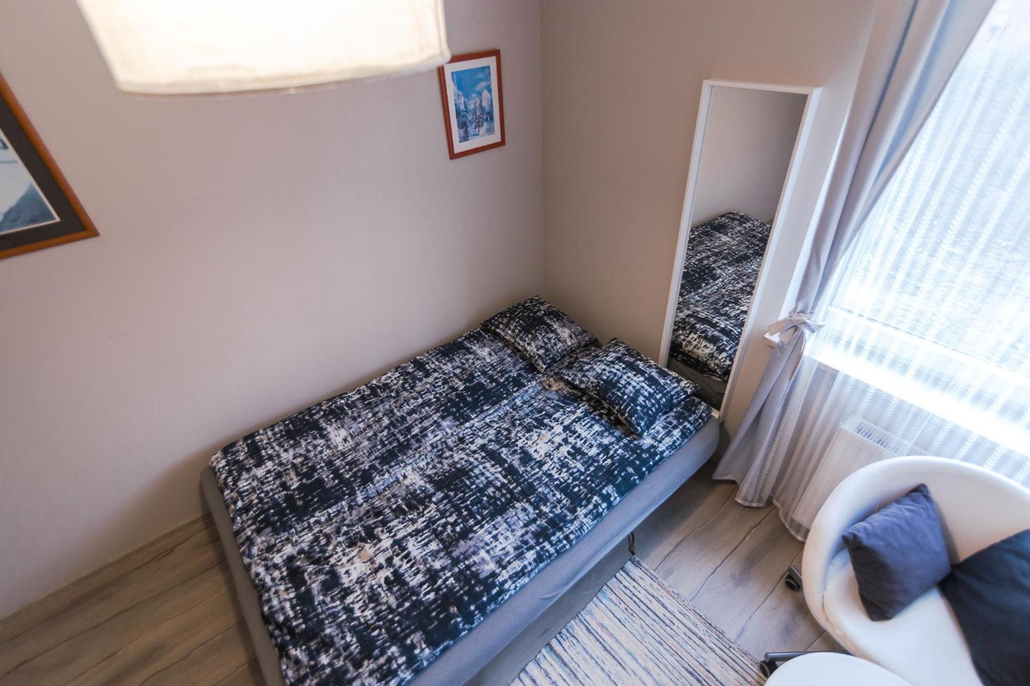 Two-Bedroom Apartment - Photo 5