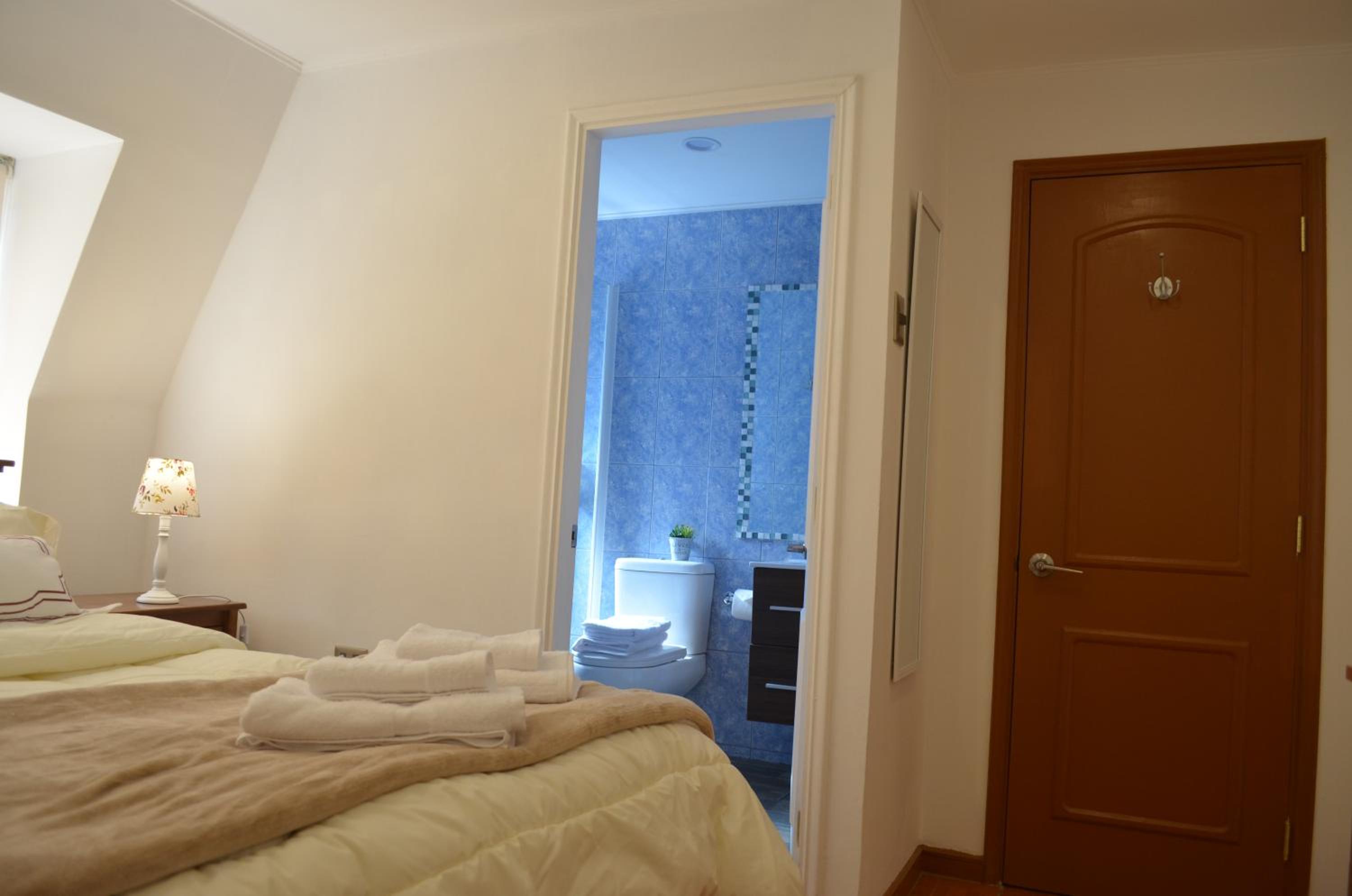 Double Room with Private Bathroom photo 1