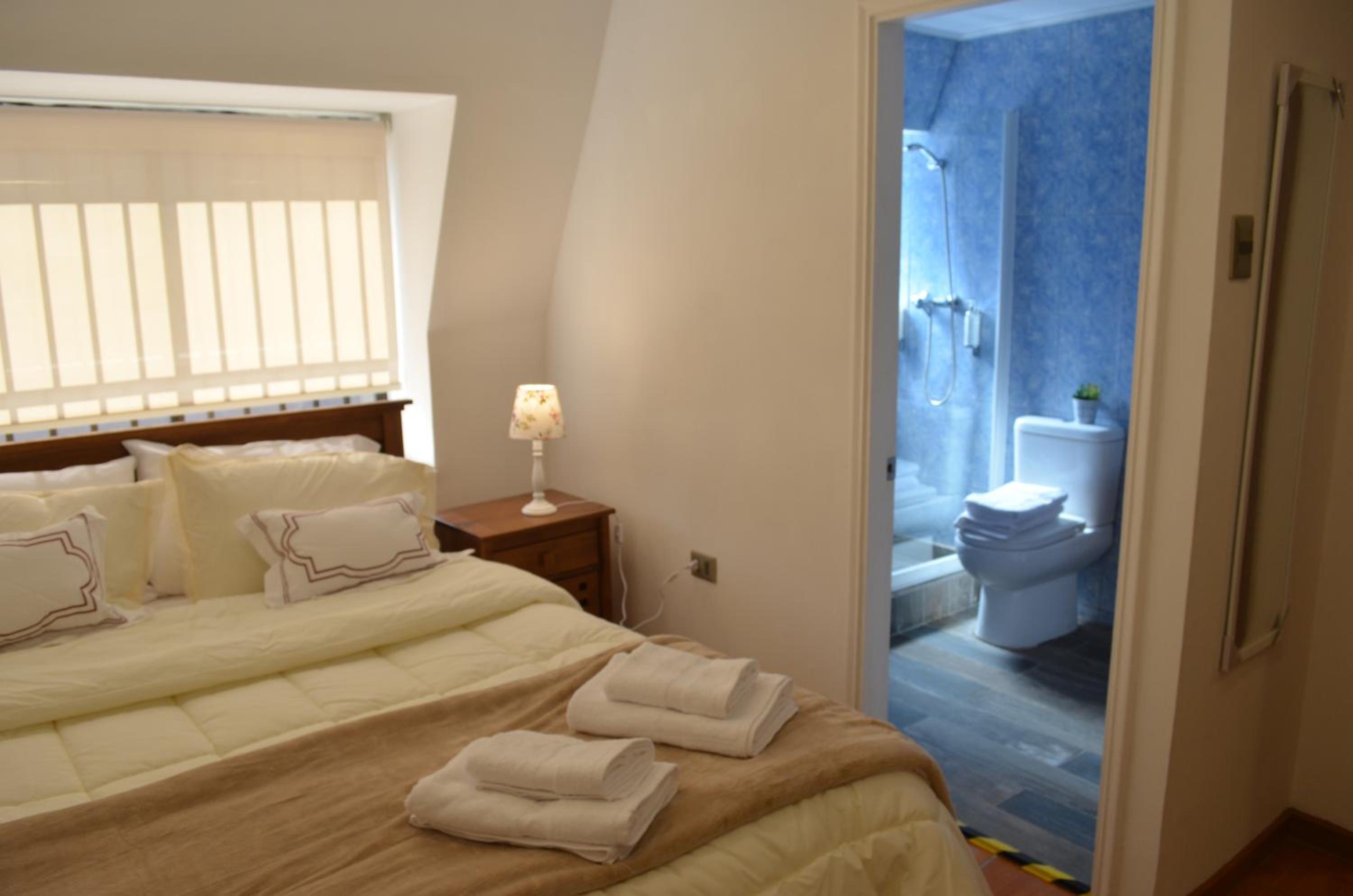 Double Room with Private Bathroom photo 3