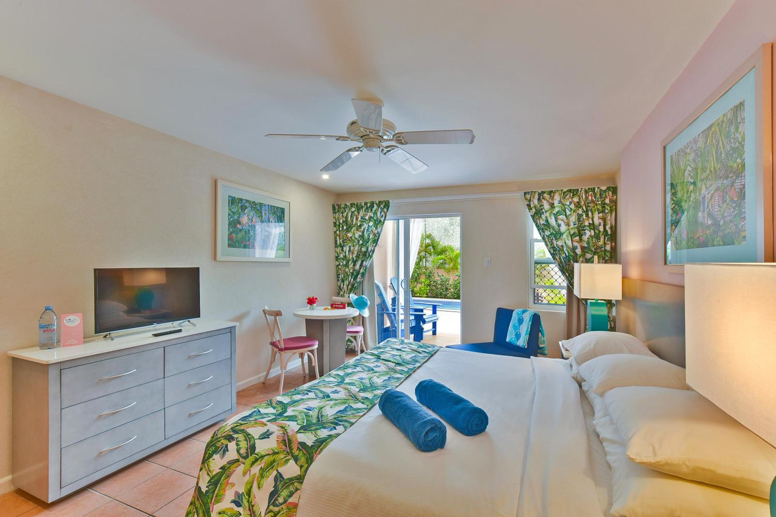 Deluxe Studio Pool View Ground Floor (Adults Only) - Photo 5