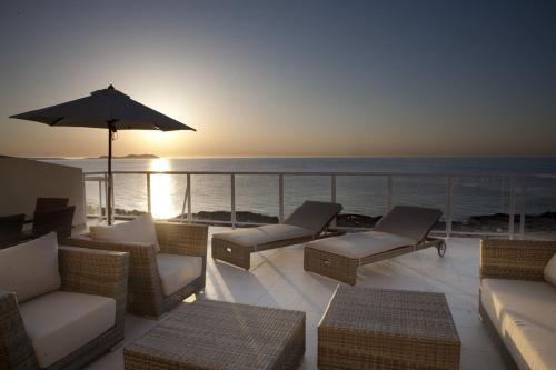 Three-Bedroom Suite with Sea Views and big Terrace