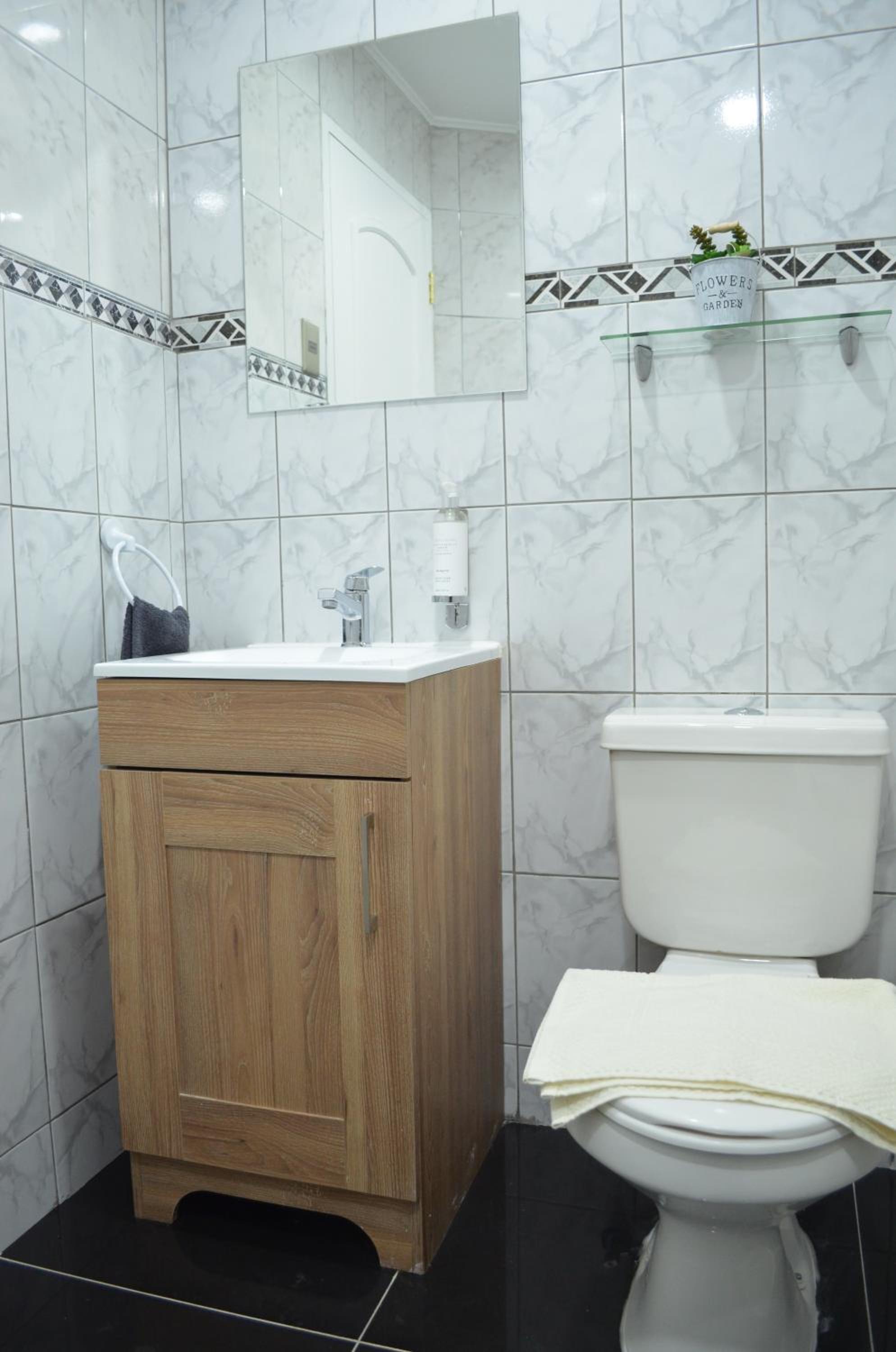 Twin Room with Private External Bathroom photo 3