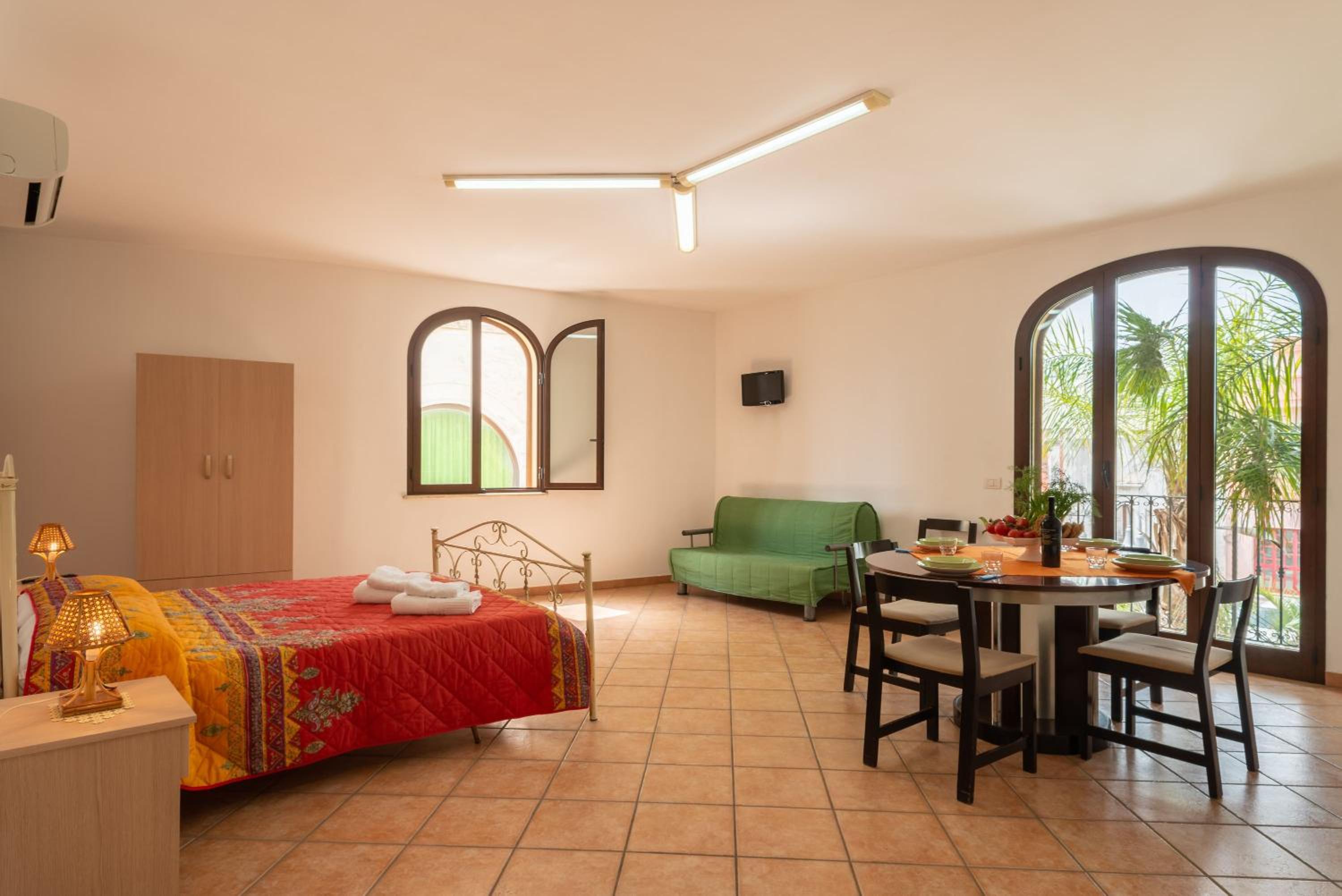 Superior One-Bedroom Apartment with Balcony - Photo 1