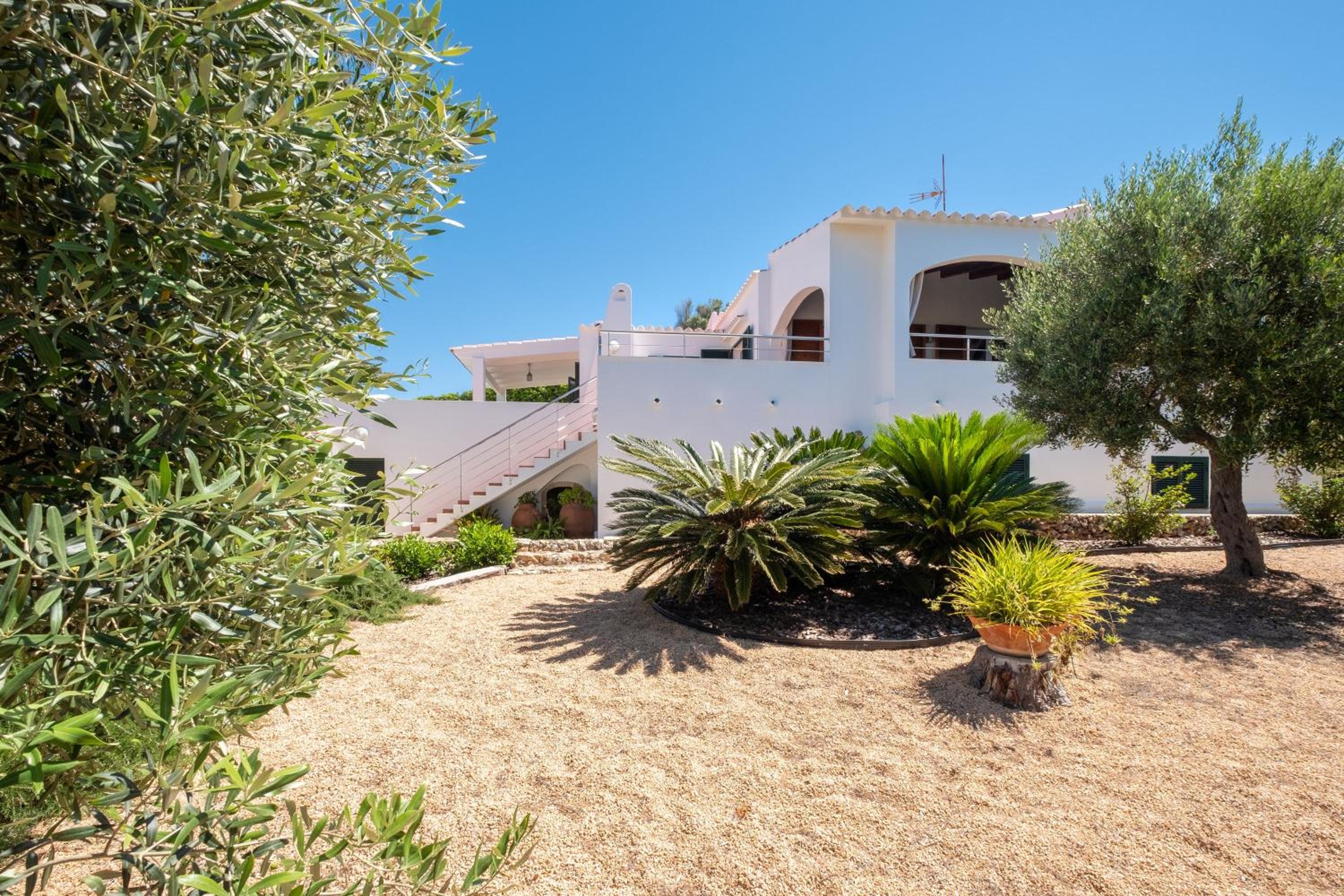 Villa with Sea View - Photo 5