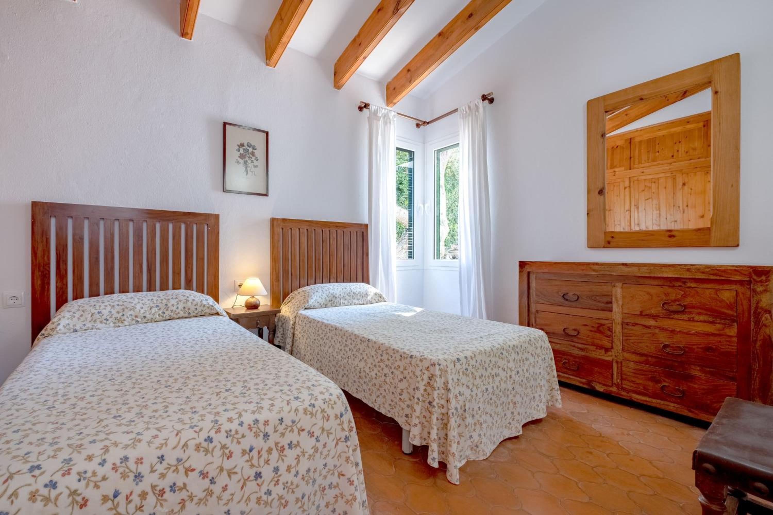 Villa with Sea View - Photo 13